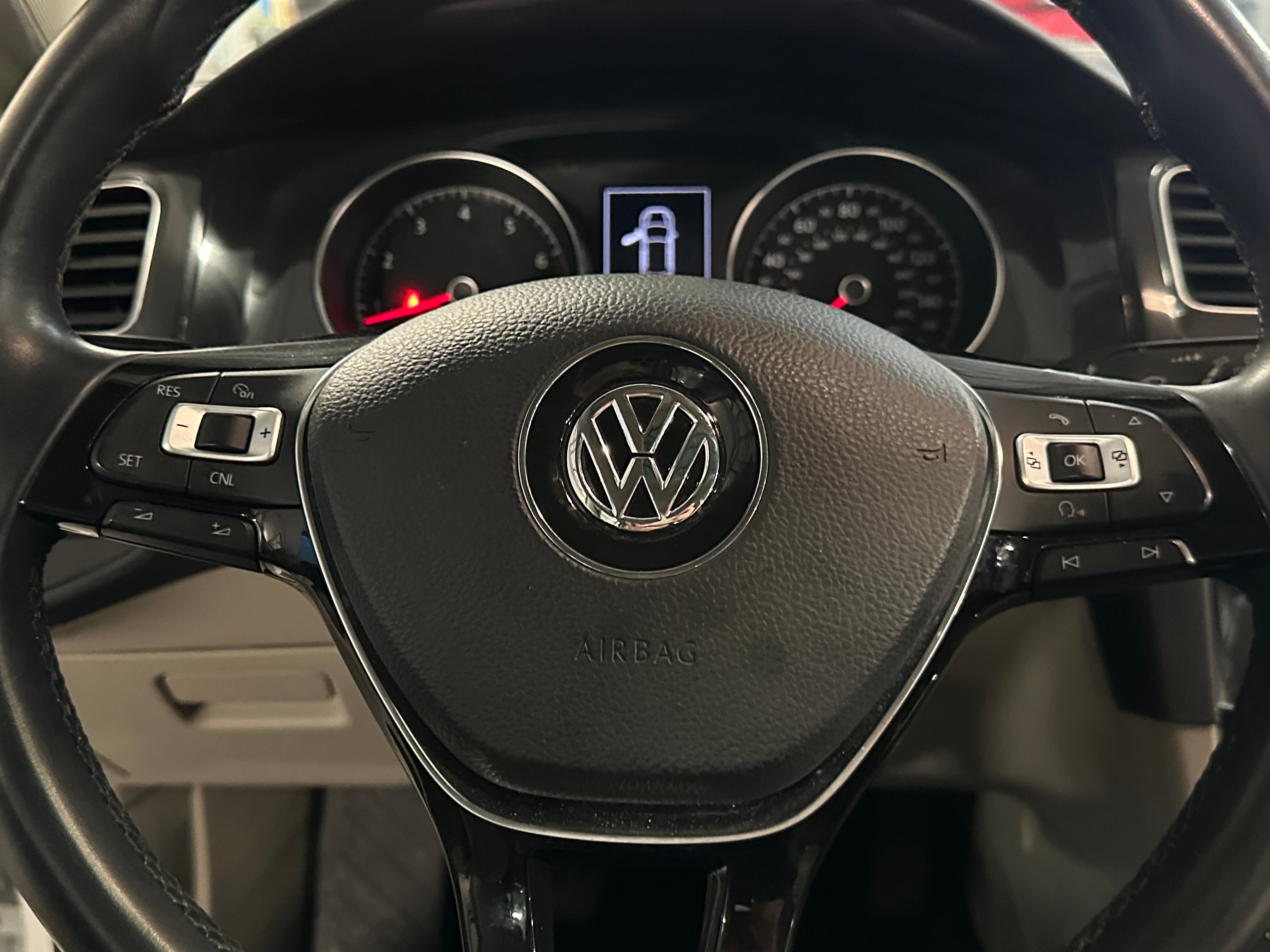 2018 Volkswagen Golf SE 4