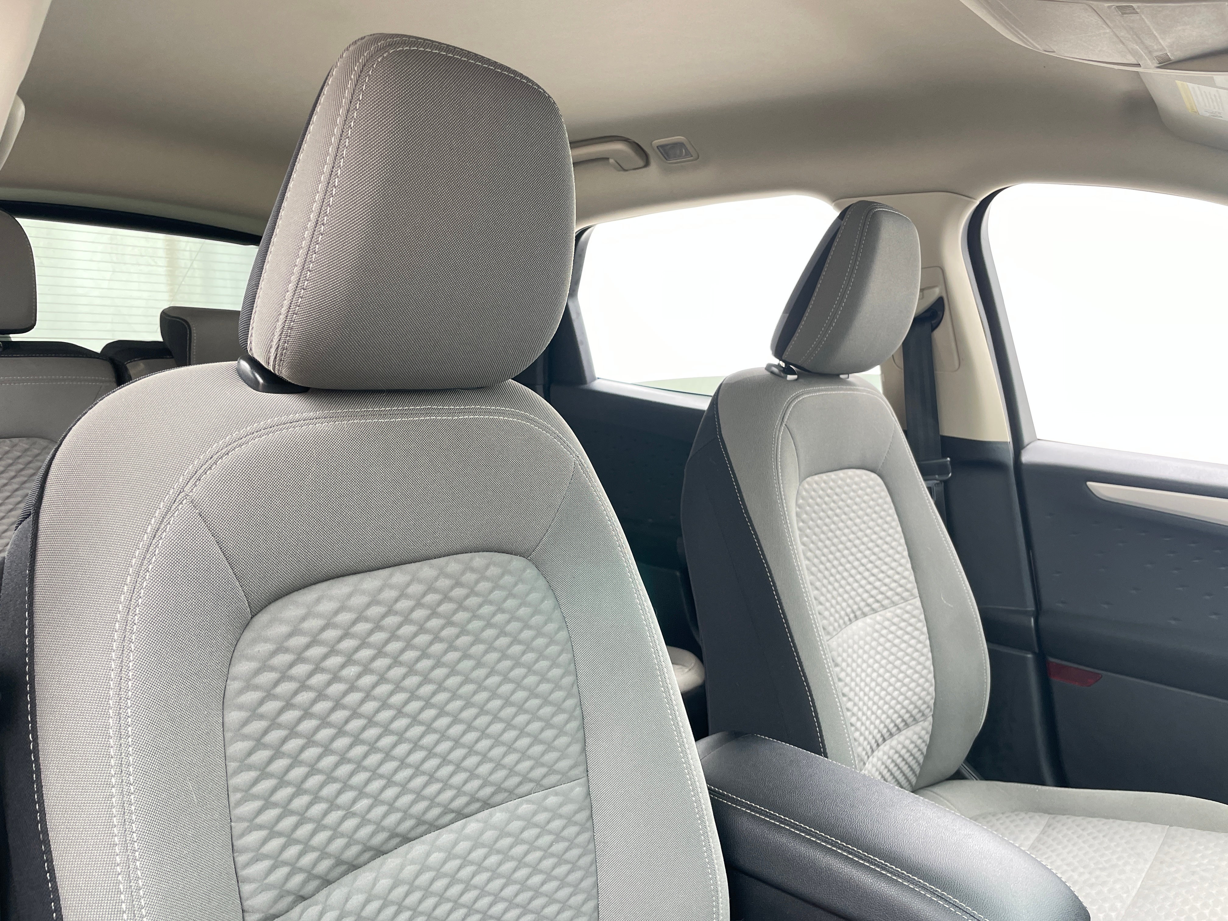 2020 Ford Escape SE 2
