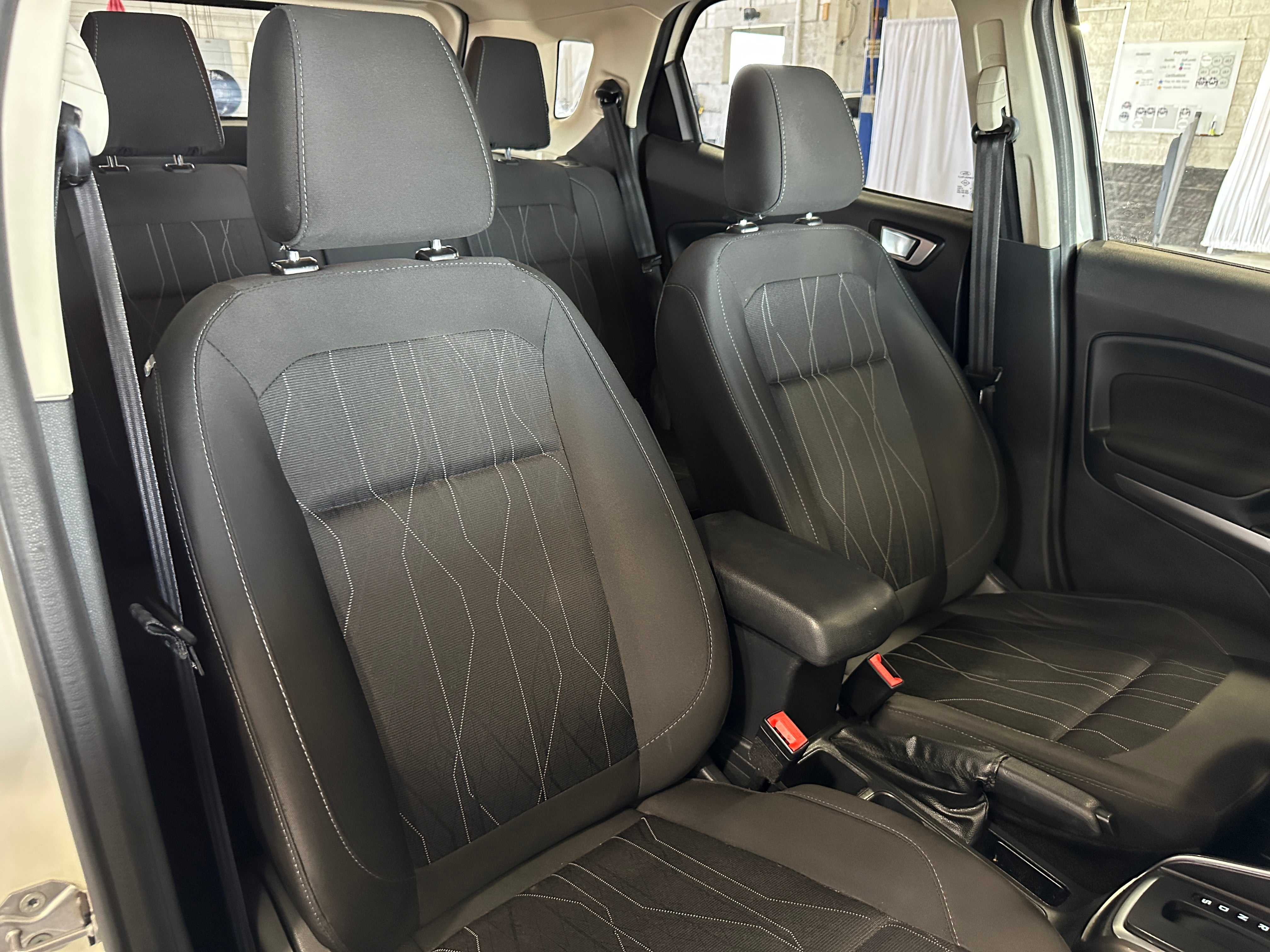 2018 Ford EcoSport SE 2