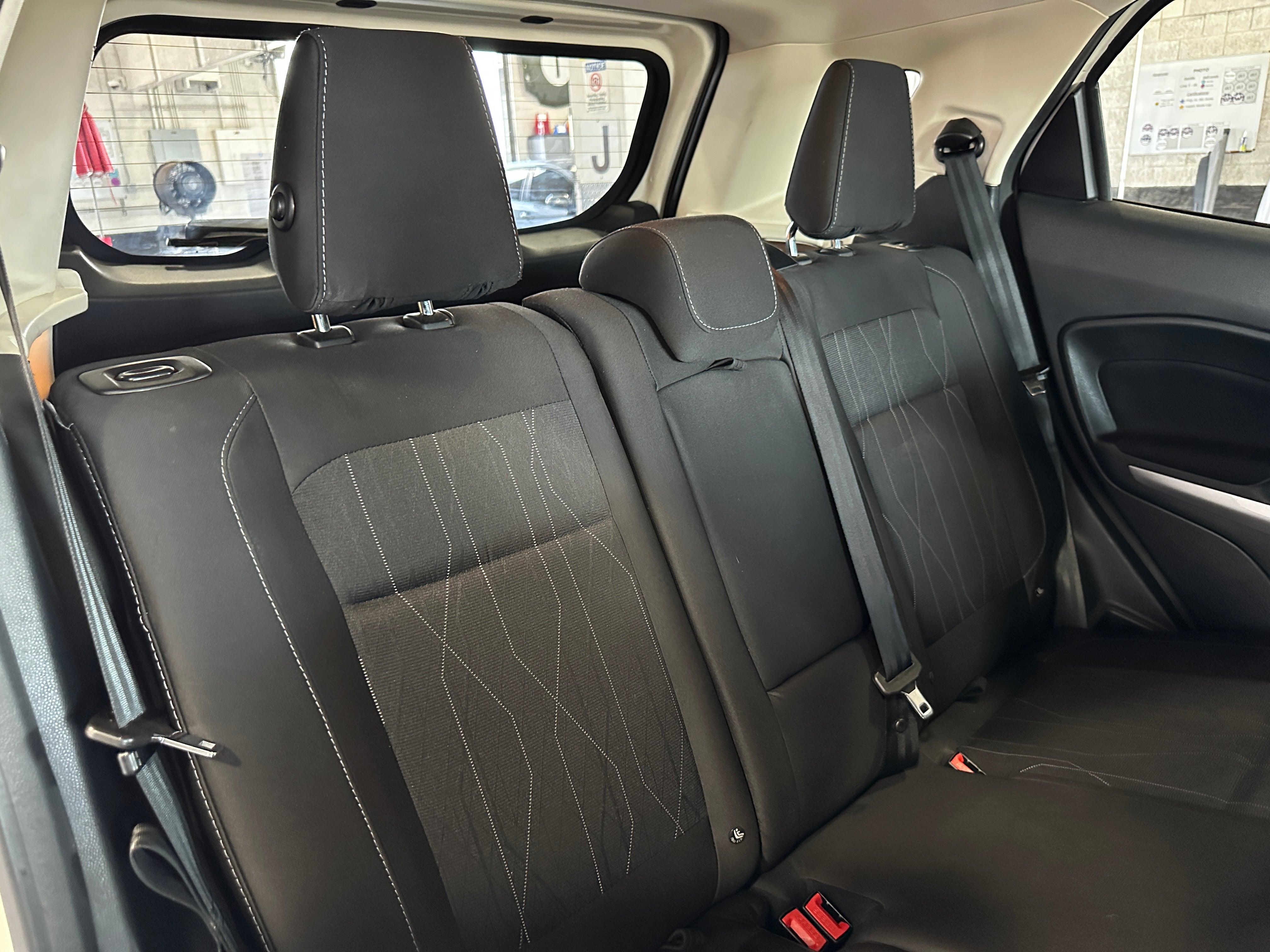 2018 Ford EcoSport SE 6