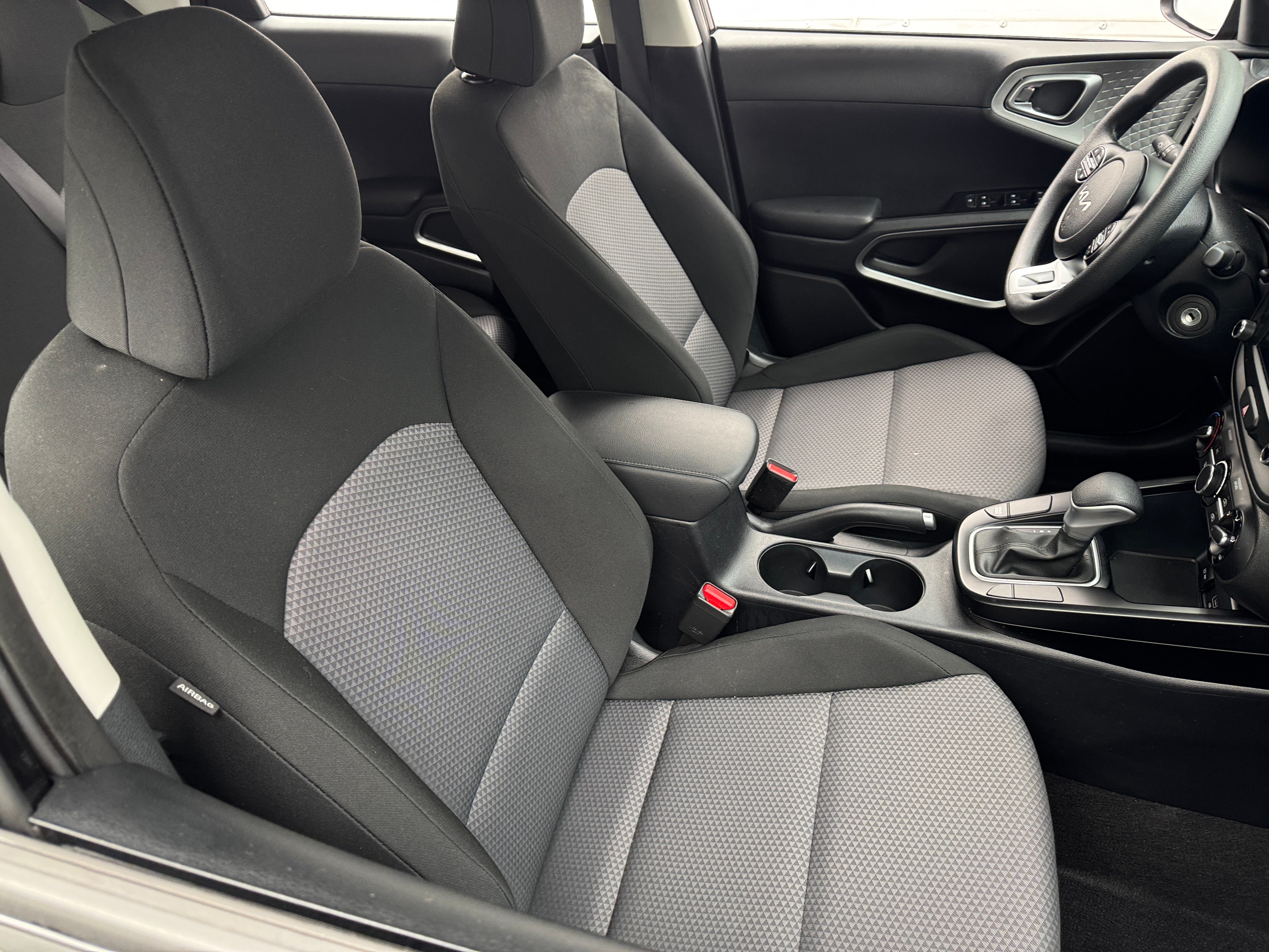 2024 Kia Soul LX 2