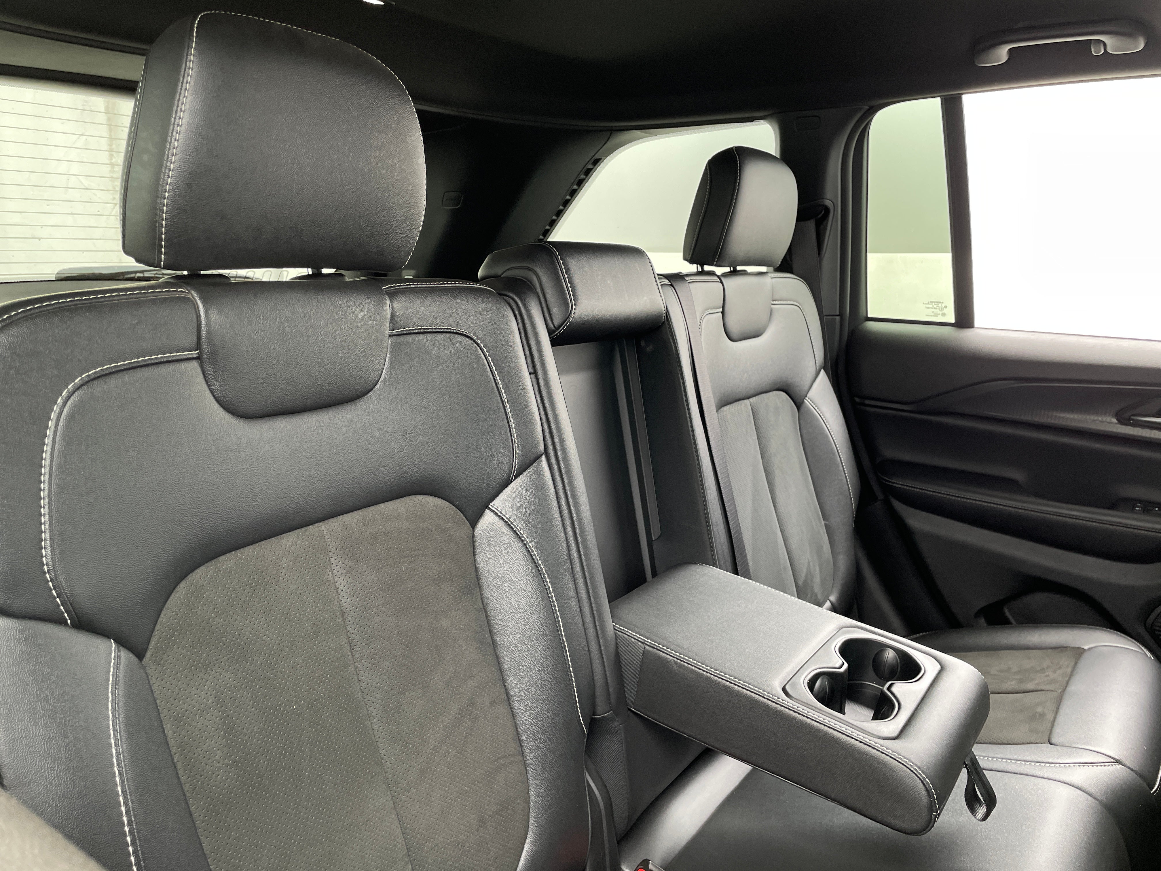 2023 Jeep Grand Cherokee Altitude 5