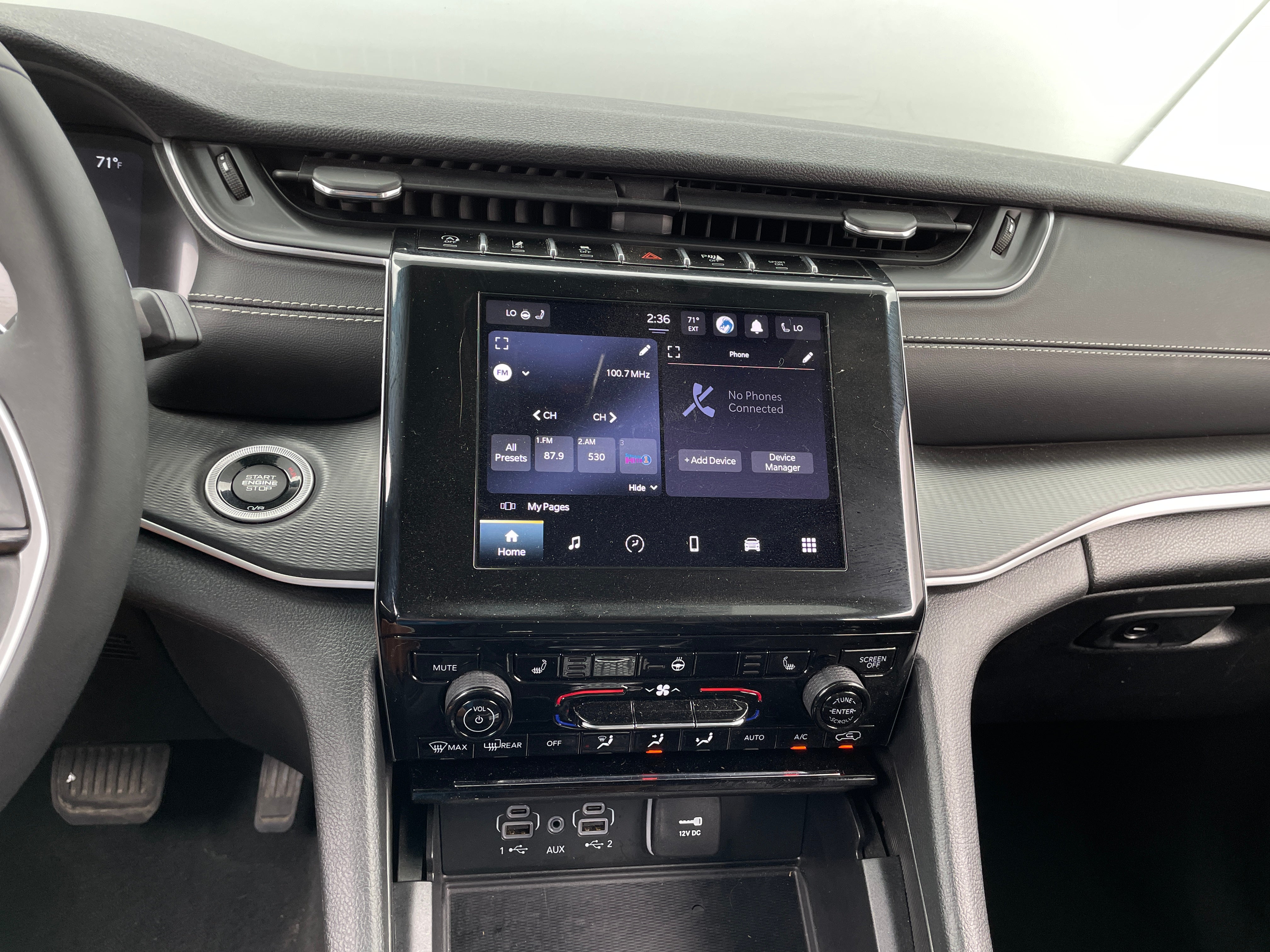 2023 Jeep Grand Cherokee Altitude 3