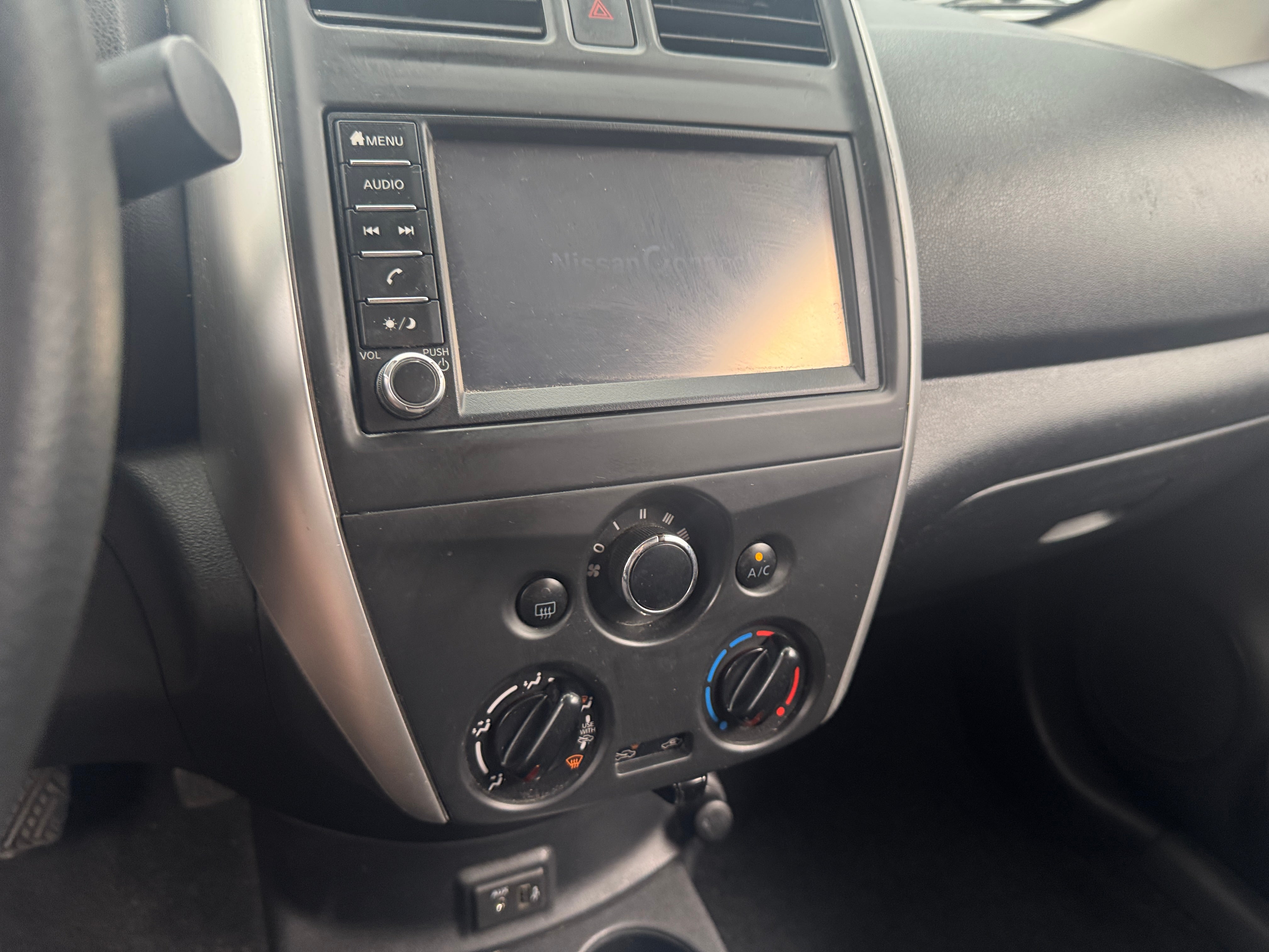 2019 Nissan Versa SV 4