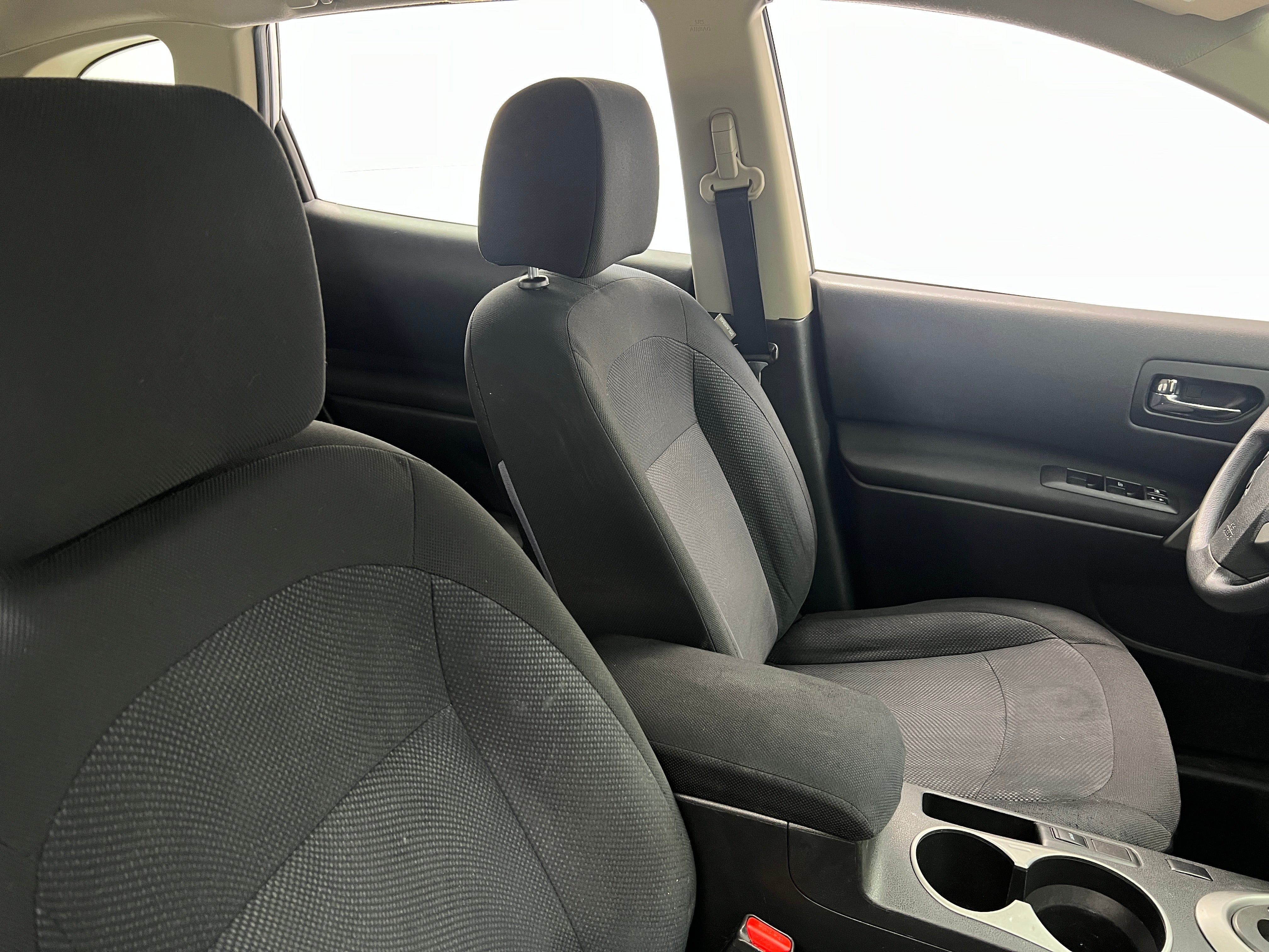2015 Nissan Rogue S 2