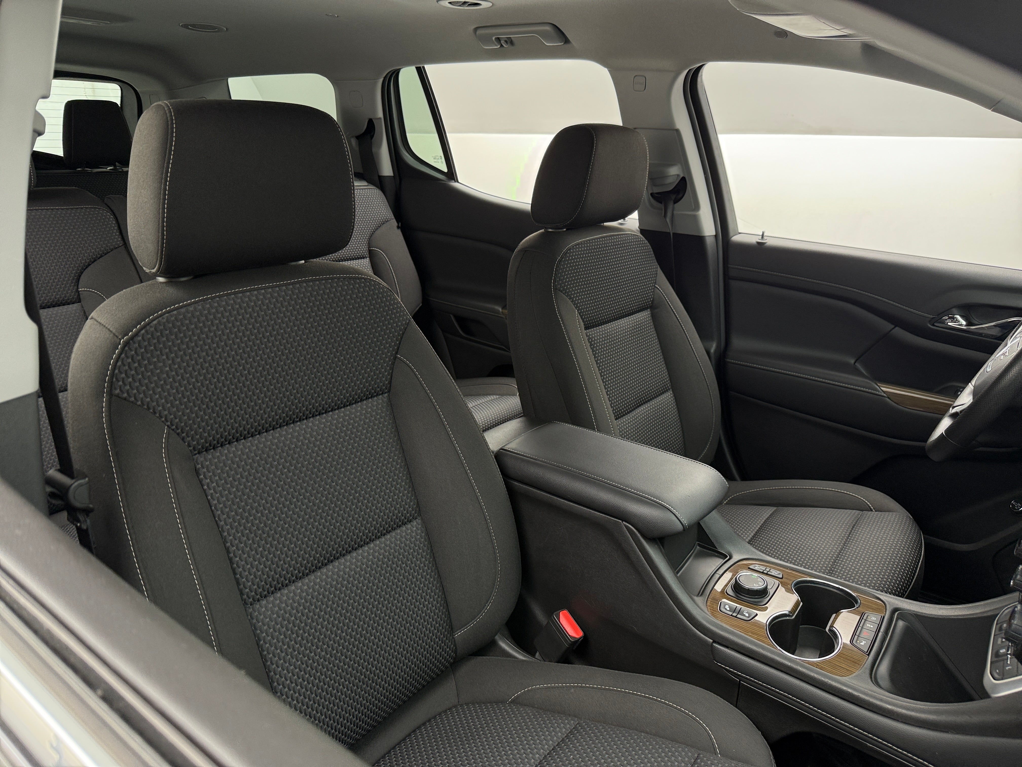 2023 GMC Acadia SLE 2