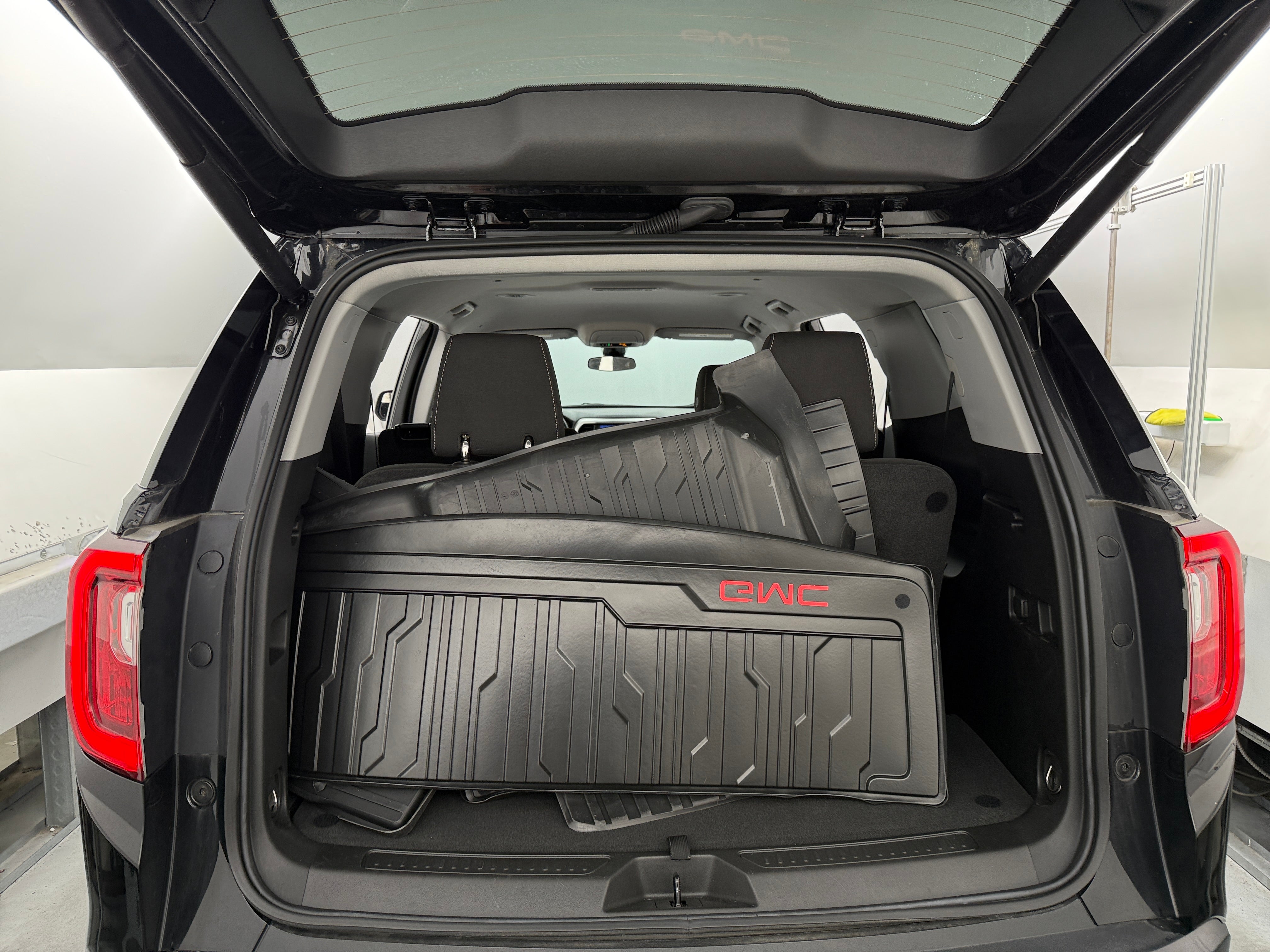 2023 GMC Acadia SLE 7