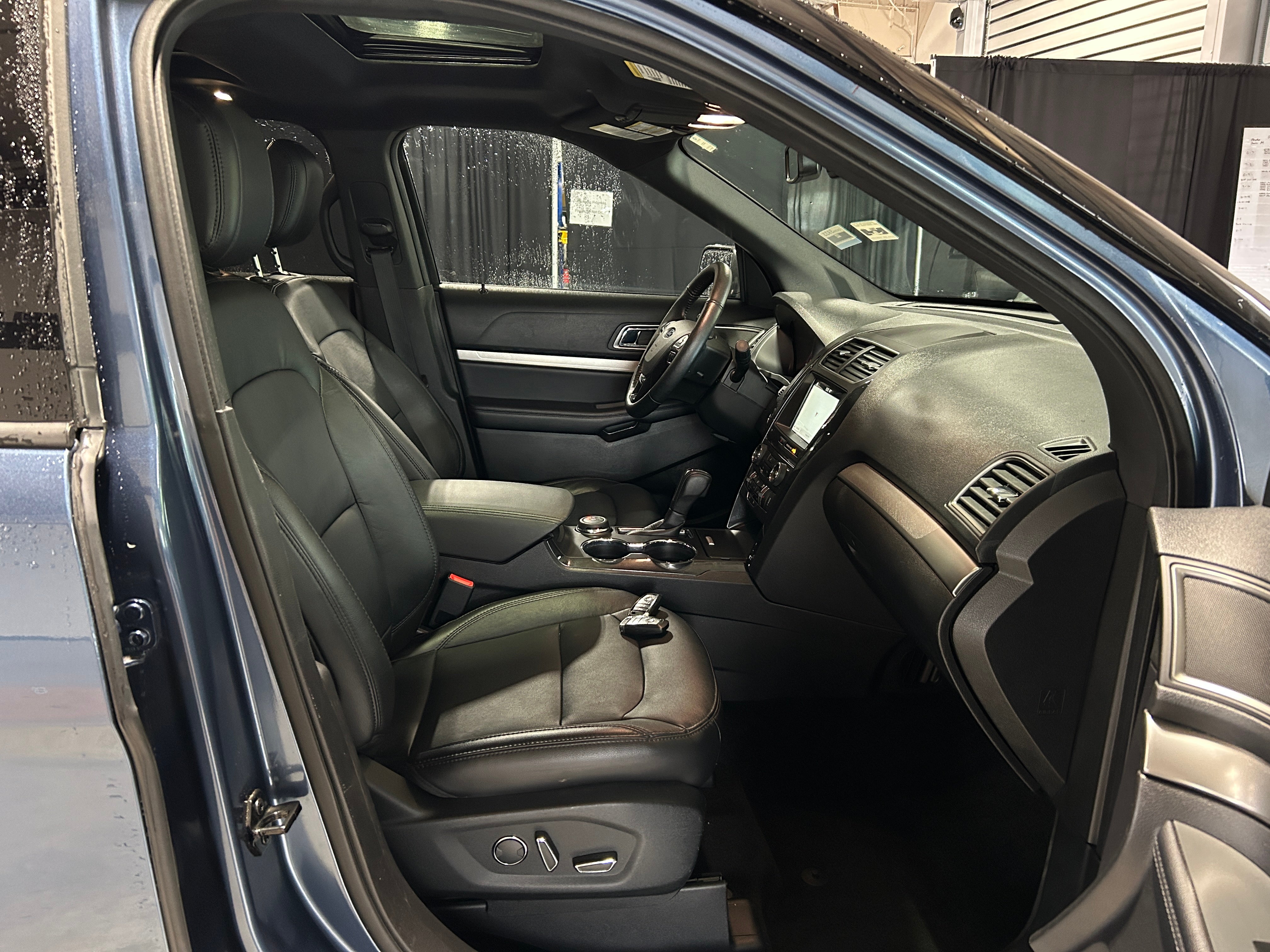 2018 Ford Explorer XLT 2