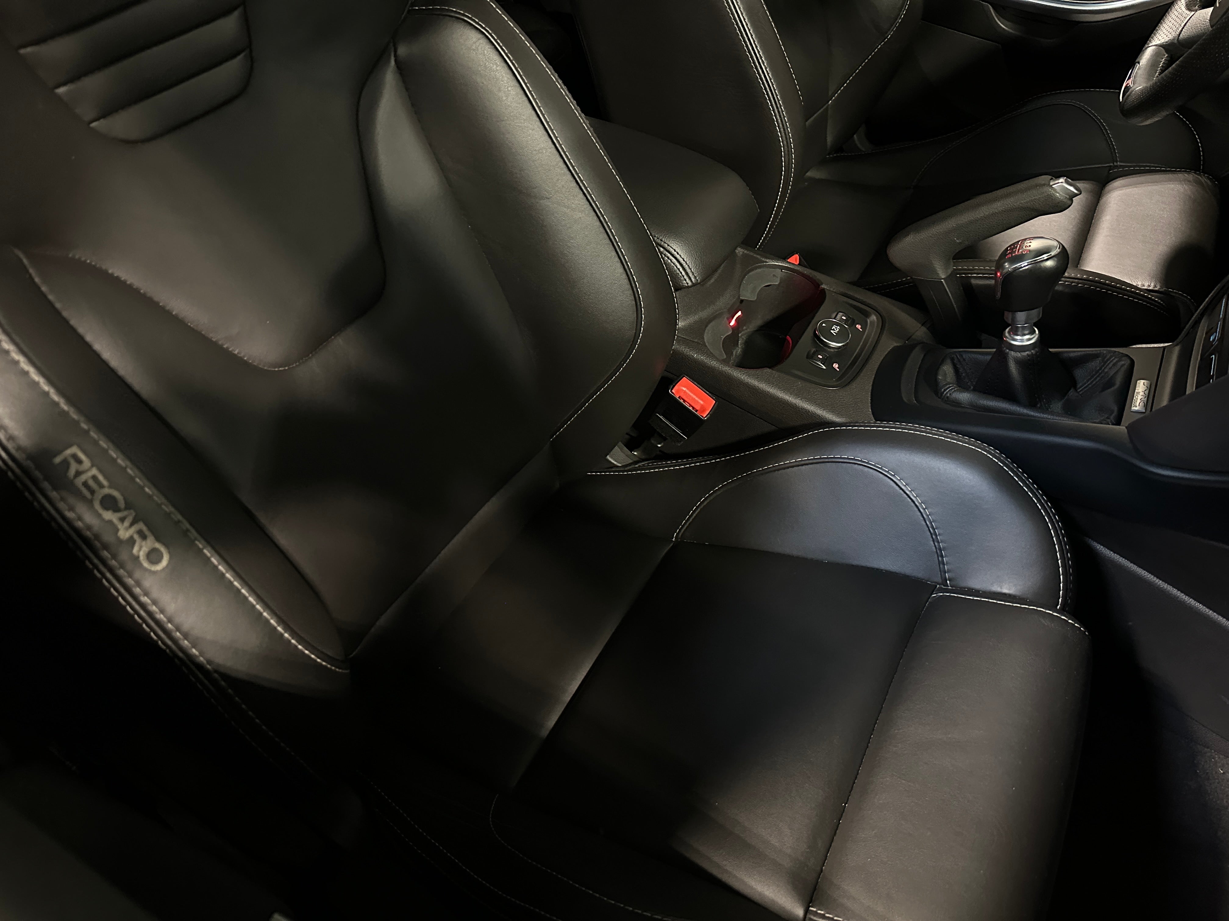2014 Ford Focus SE 2