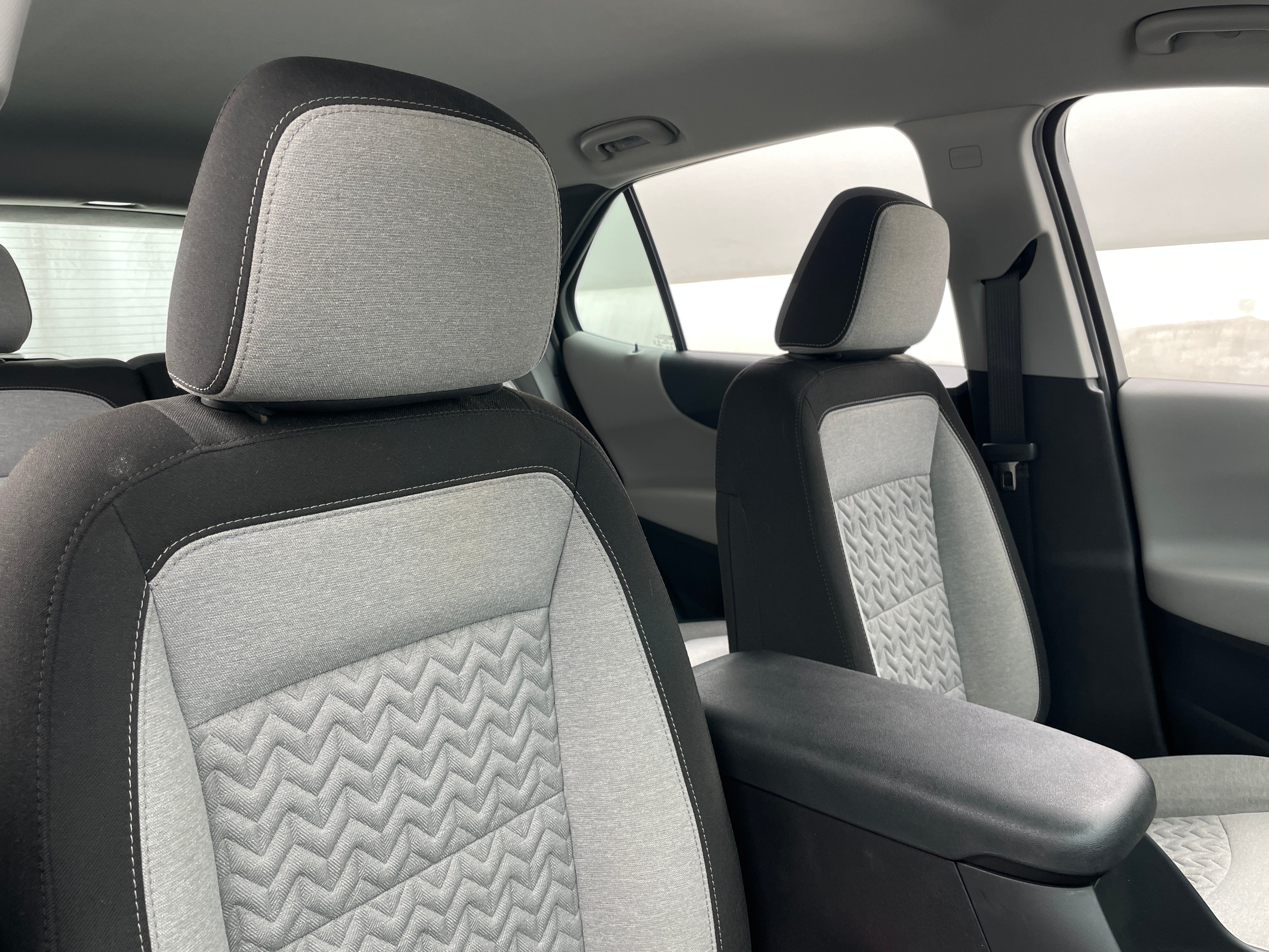 2022 Chevrolet Equinox LS 2