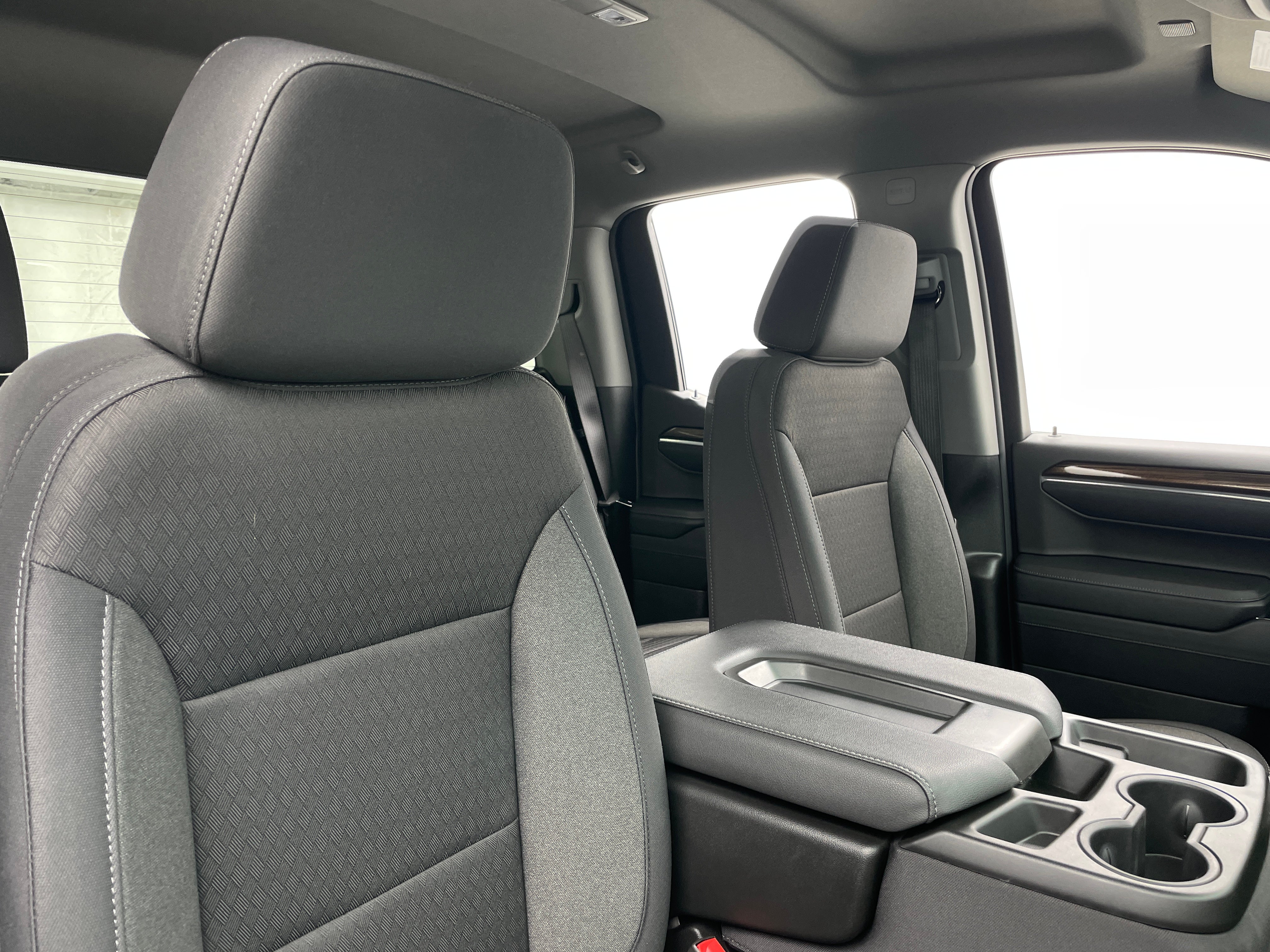 2024 Chevrolet Silverado 1500 LT 2