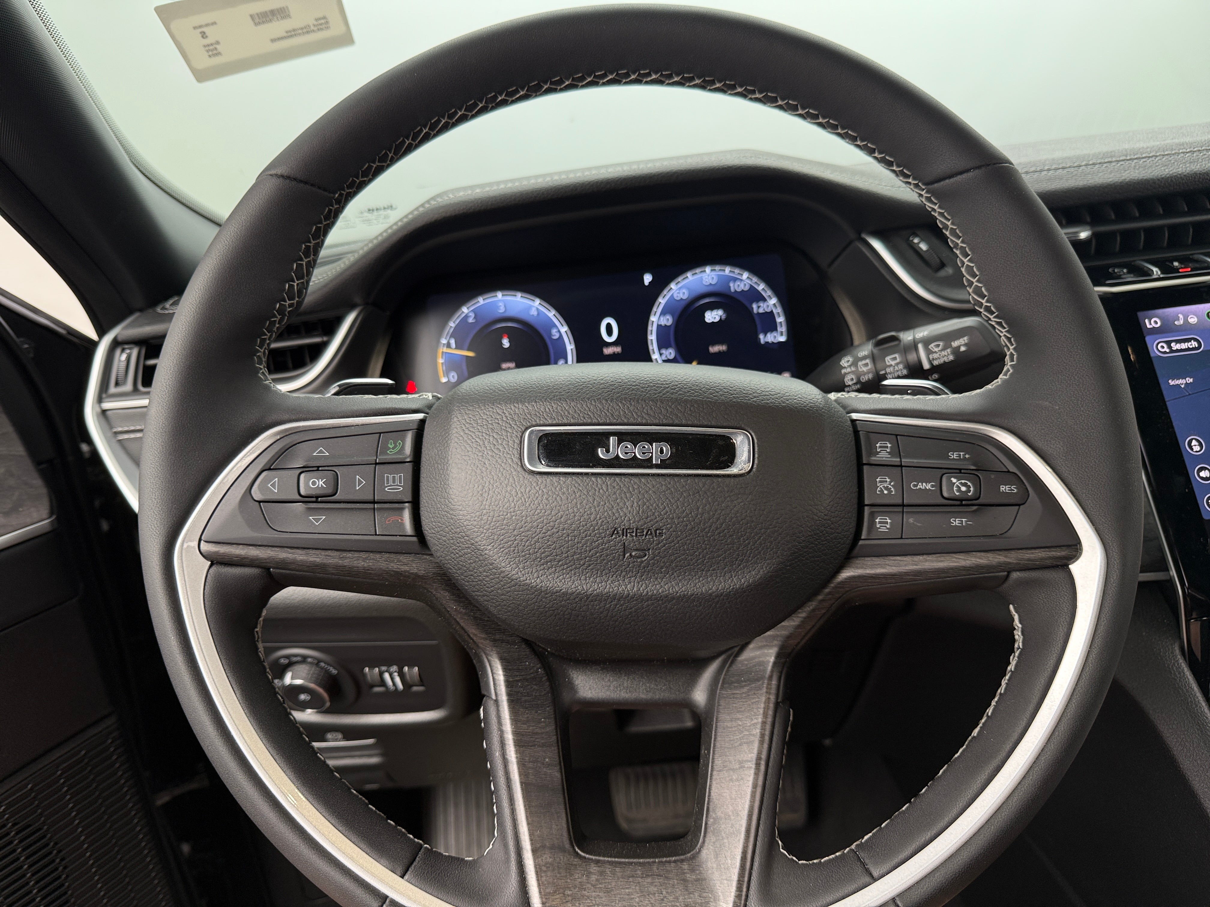 2024 Jeep Grand Cherokee Limited Edition 4