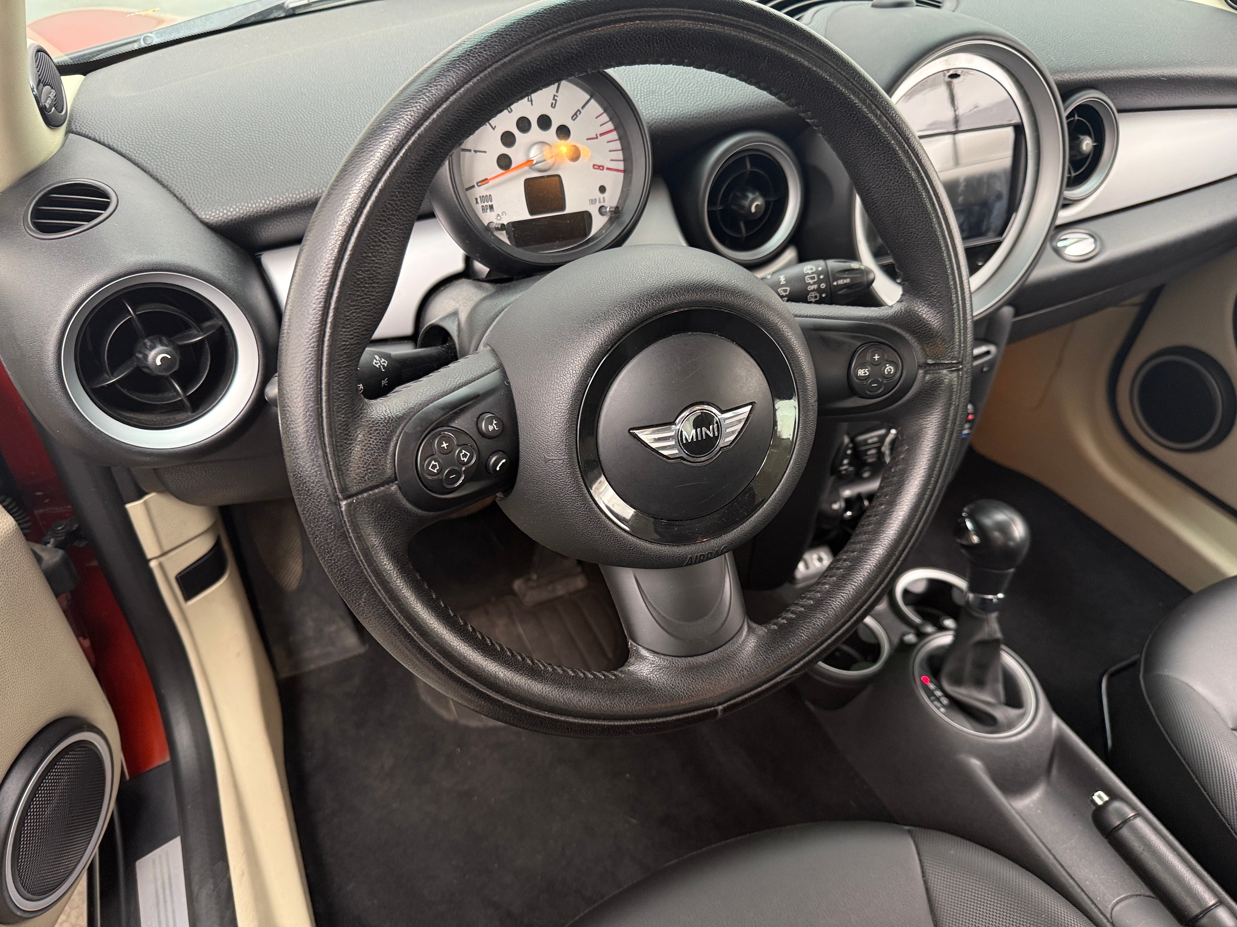 2013 MINI Cooper Hardtop  4