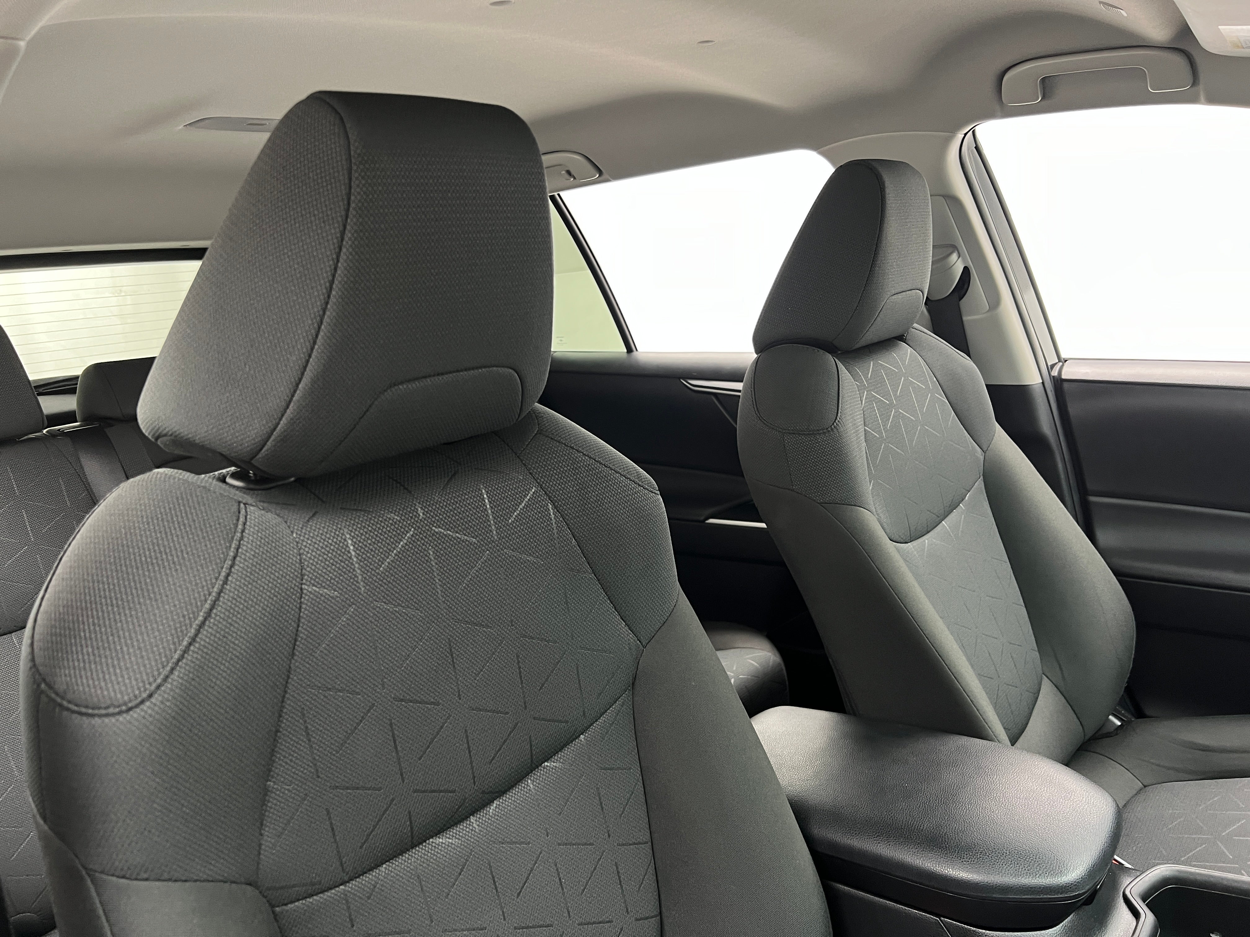 2024 Toyota RAV4 XLE 2
