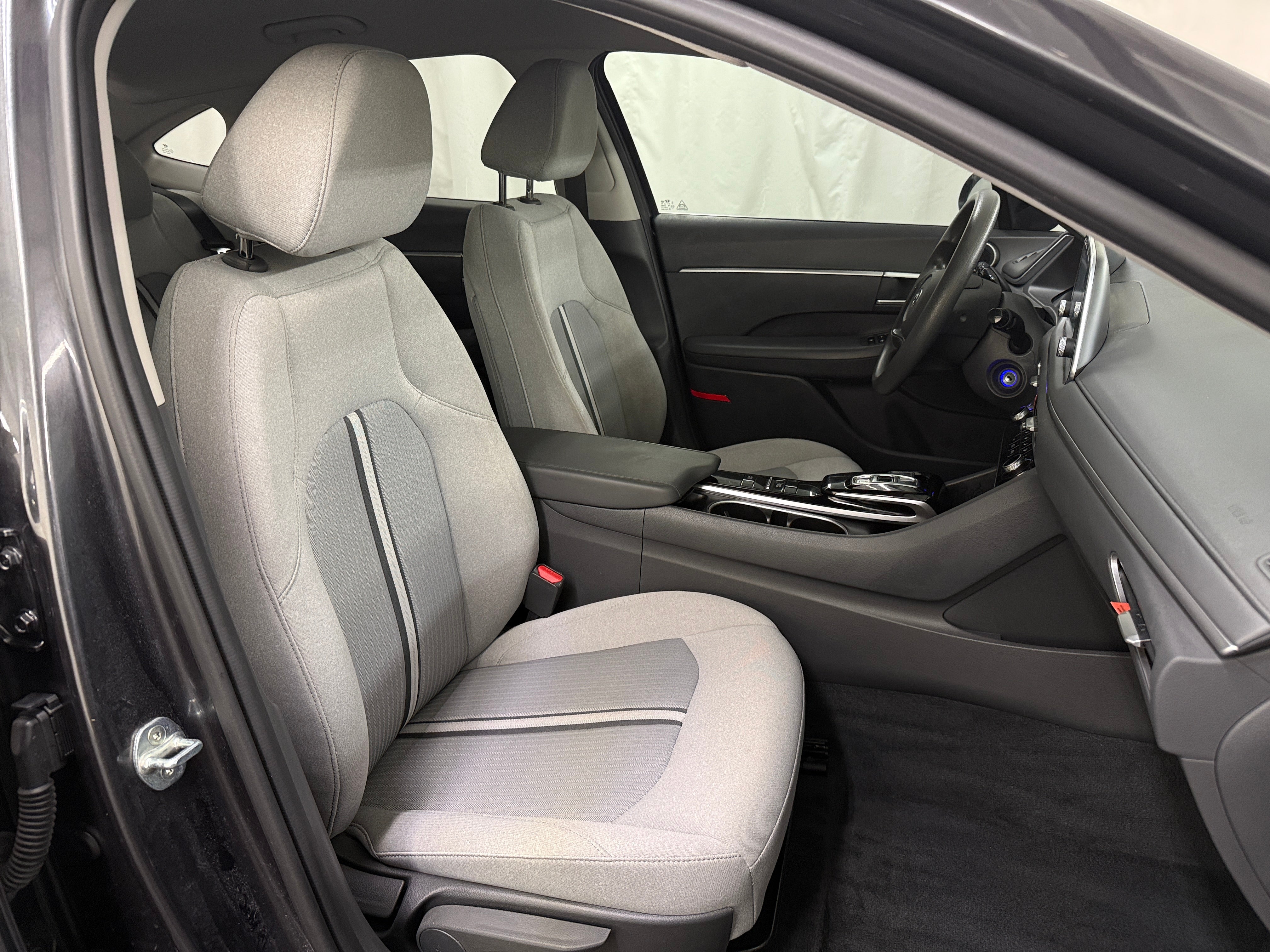 2022 Hyundai Sonata SE 2