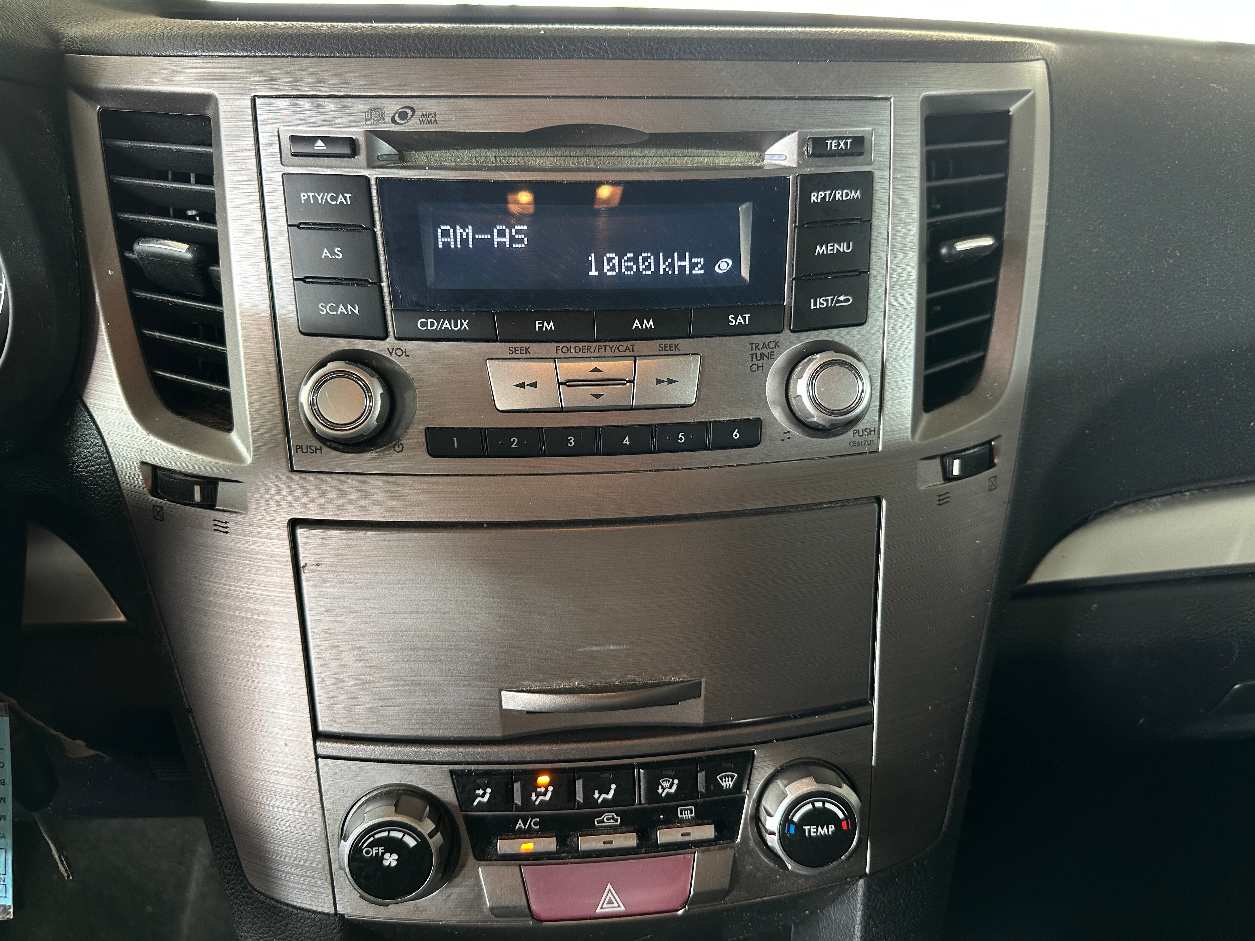 2013 Subaru Legacy Premium 4