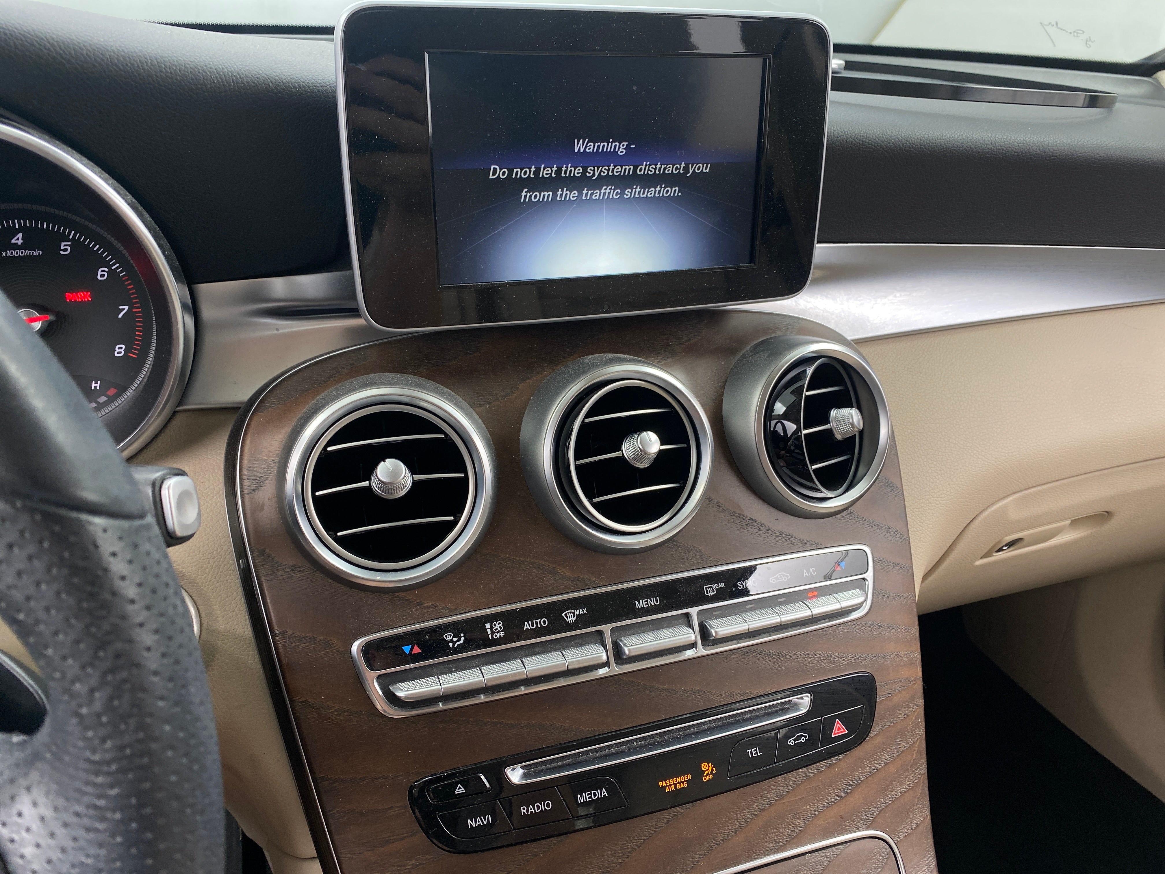 2019 Mercedes-Benz GLC 300 3