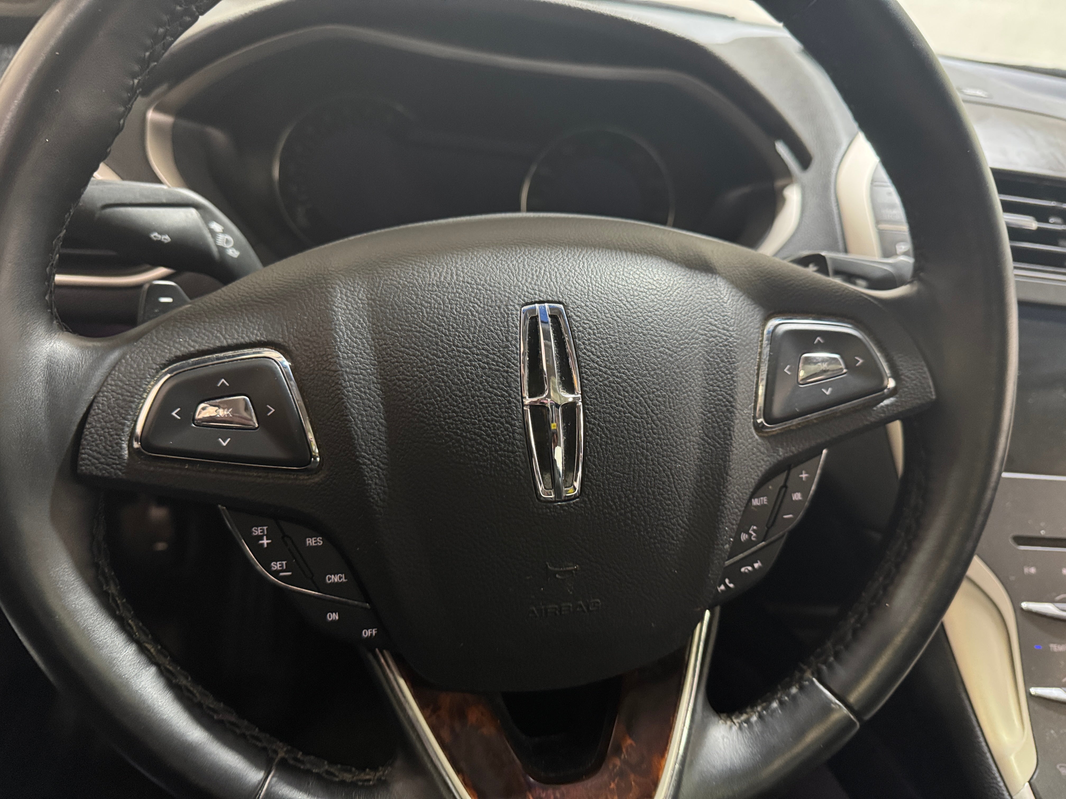 2016 Lincoln MKZ Base 4