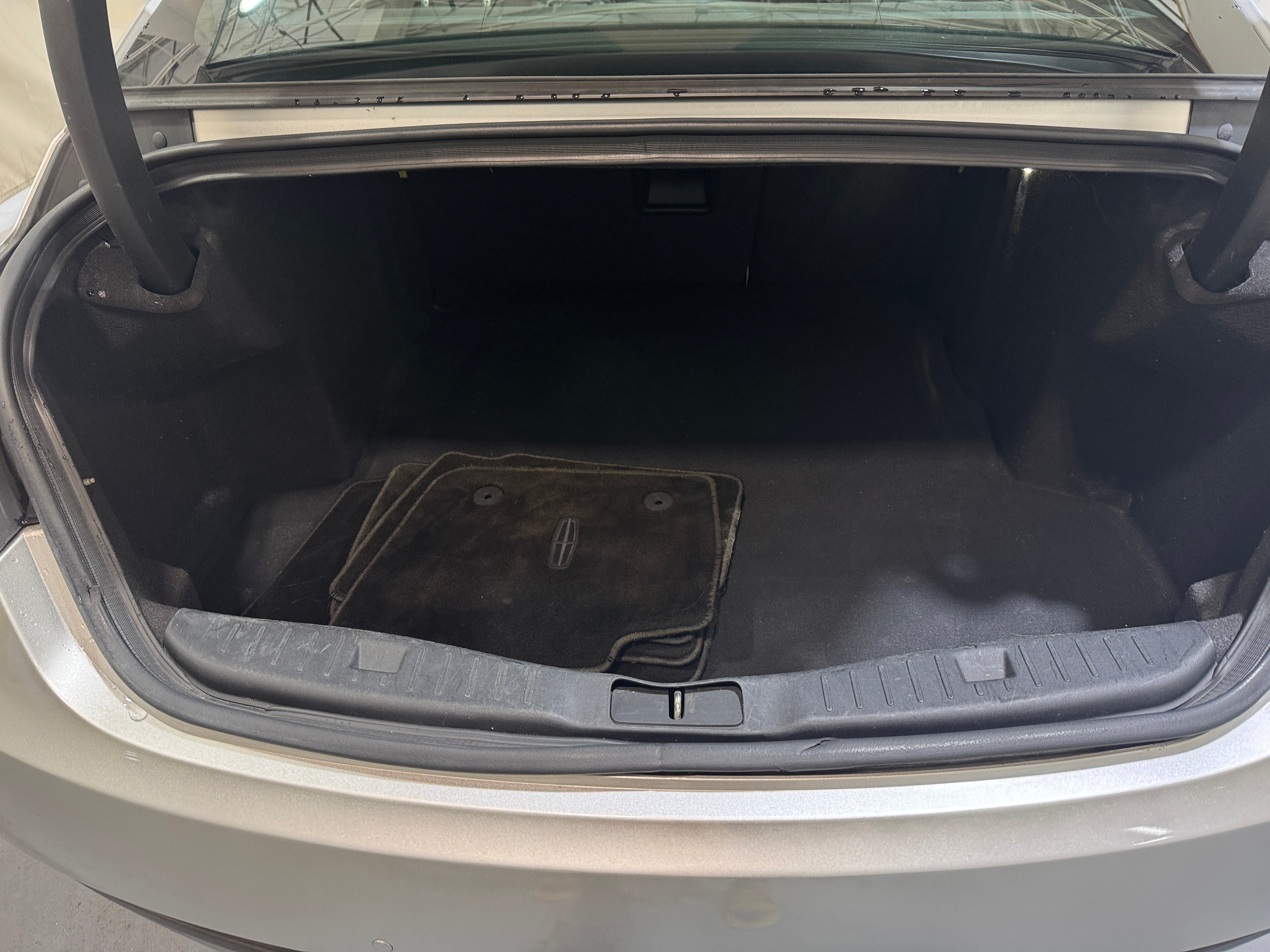 2016 Lincoln MKZ Base 6