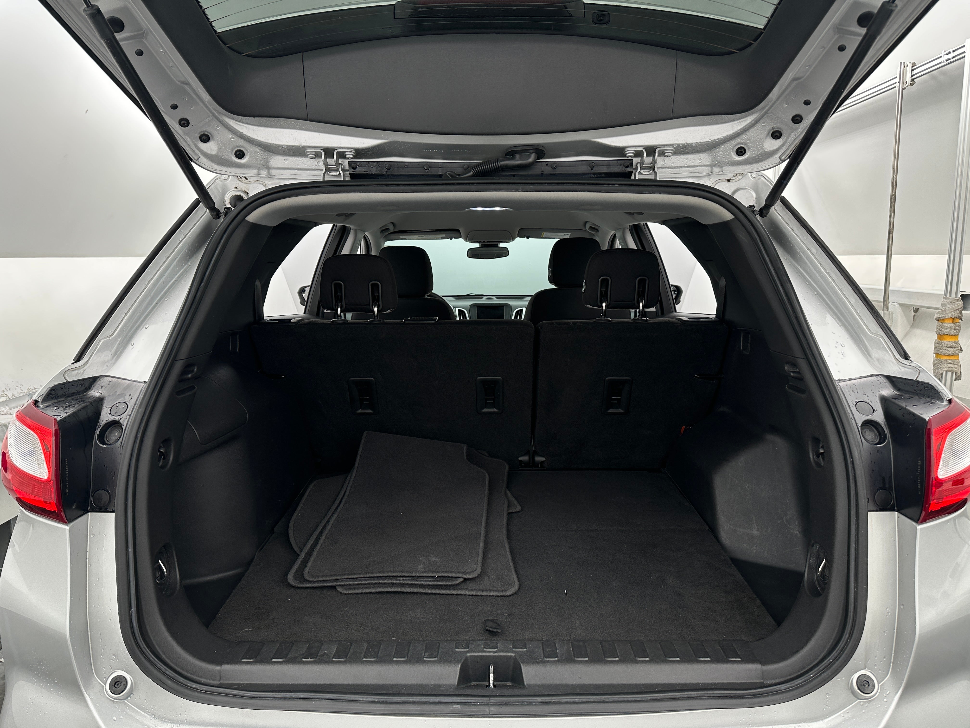 2020 Chevrolet Equinox LS 7