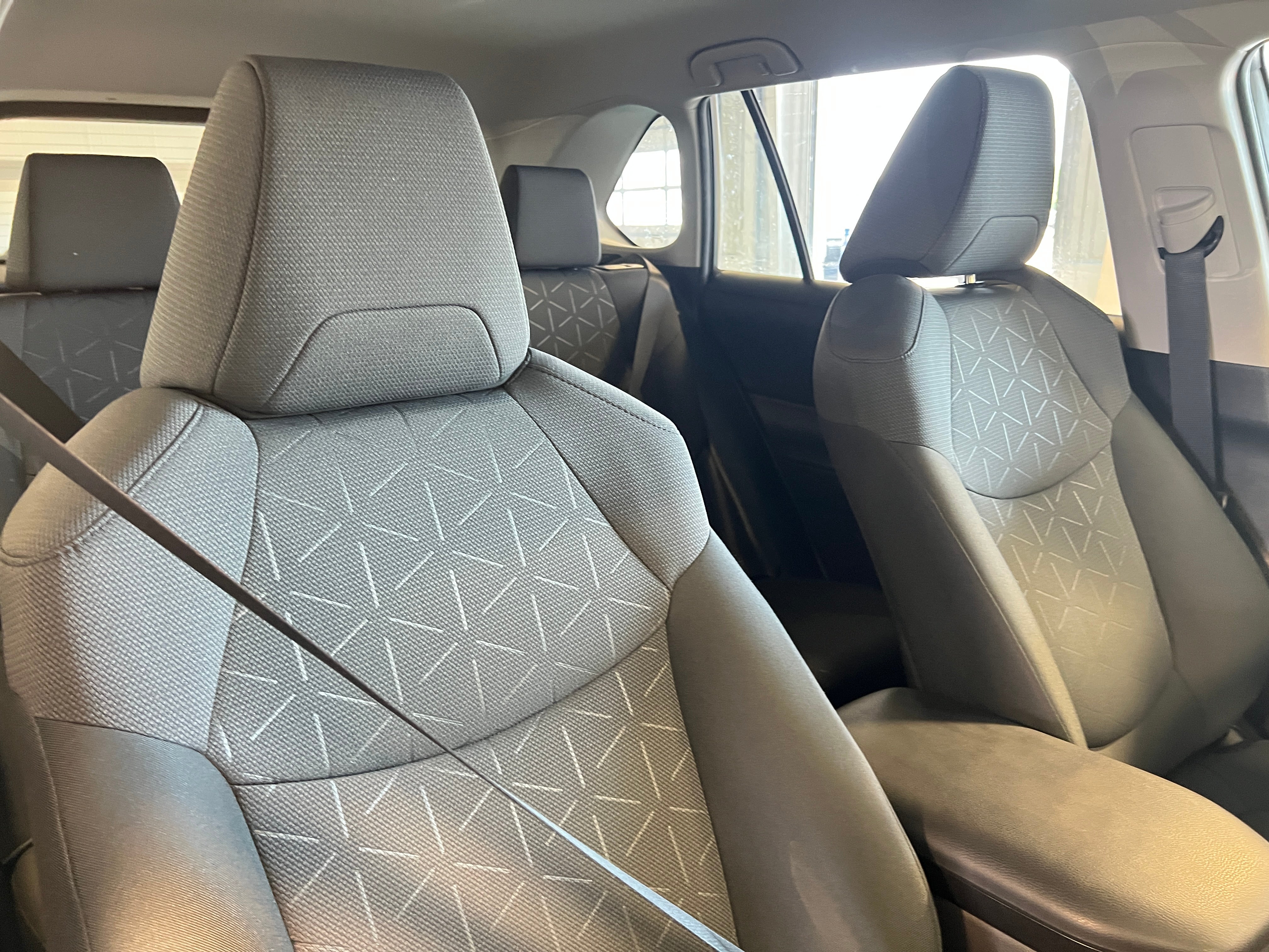2021 Toyota RAV4 XLE 2