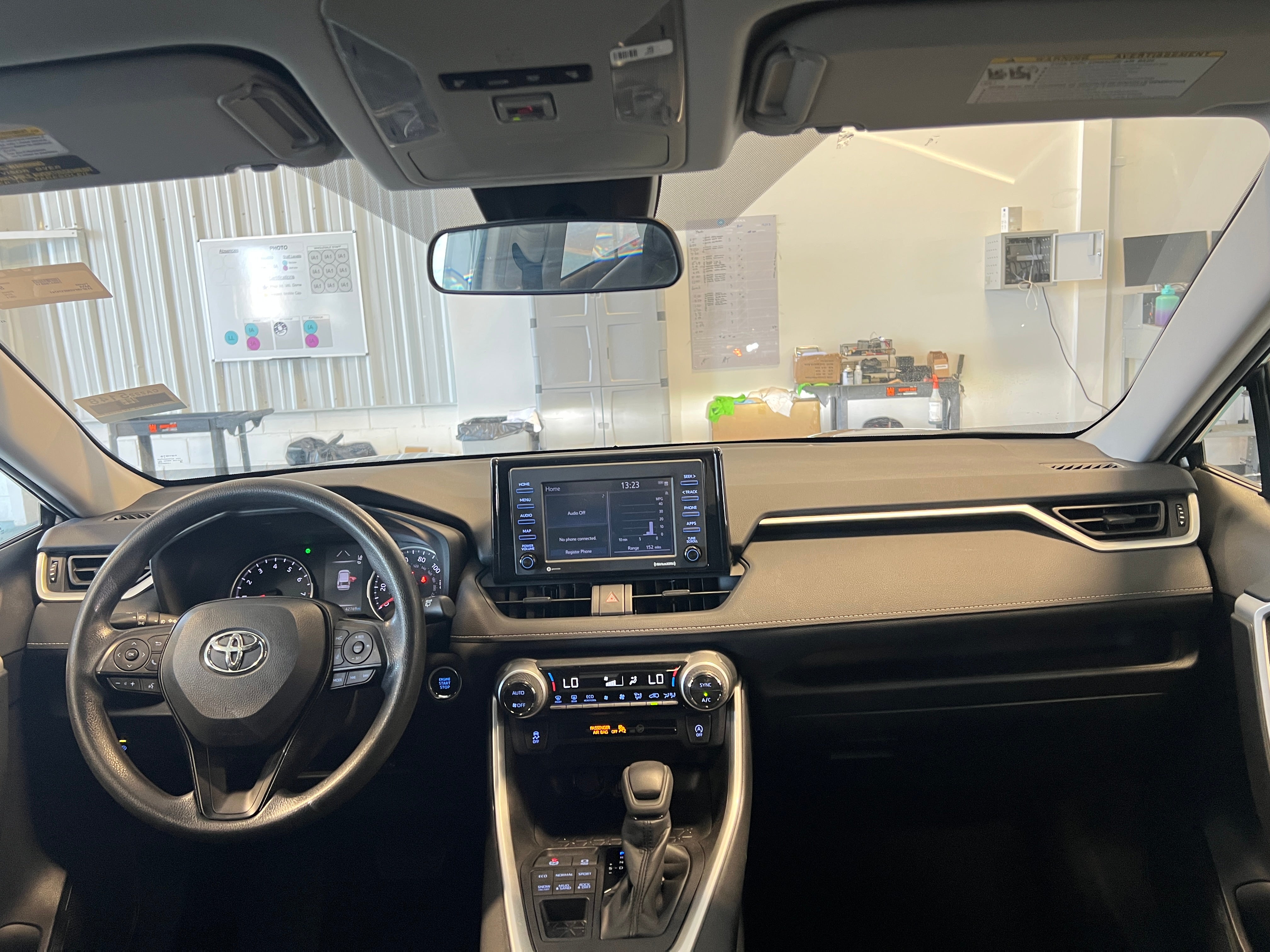 2021 Toyota RAV4 XLE 3
