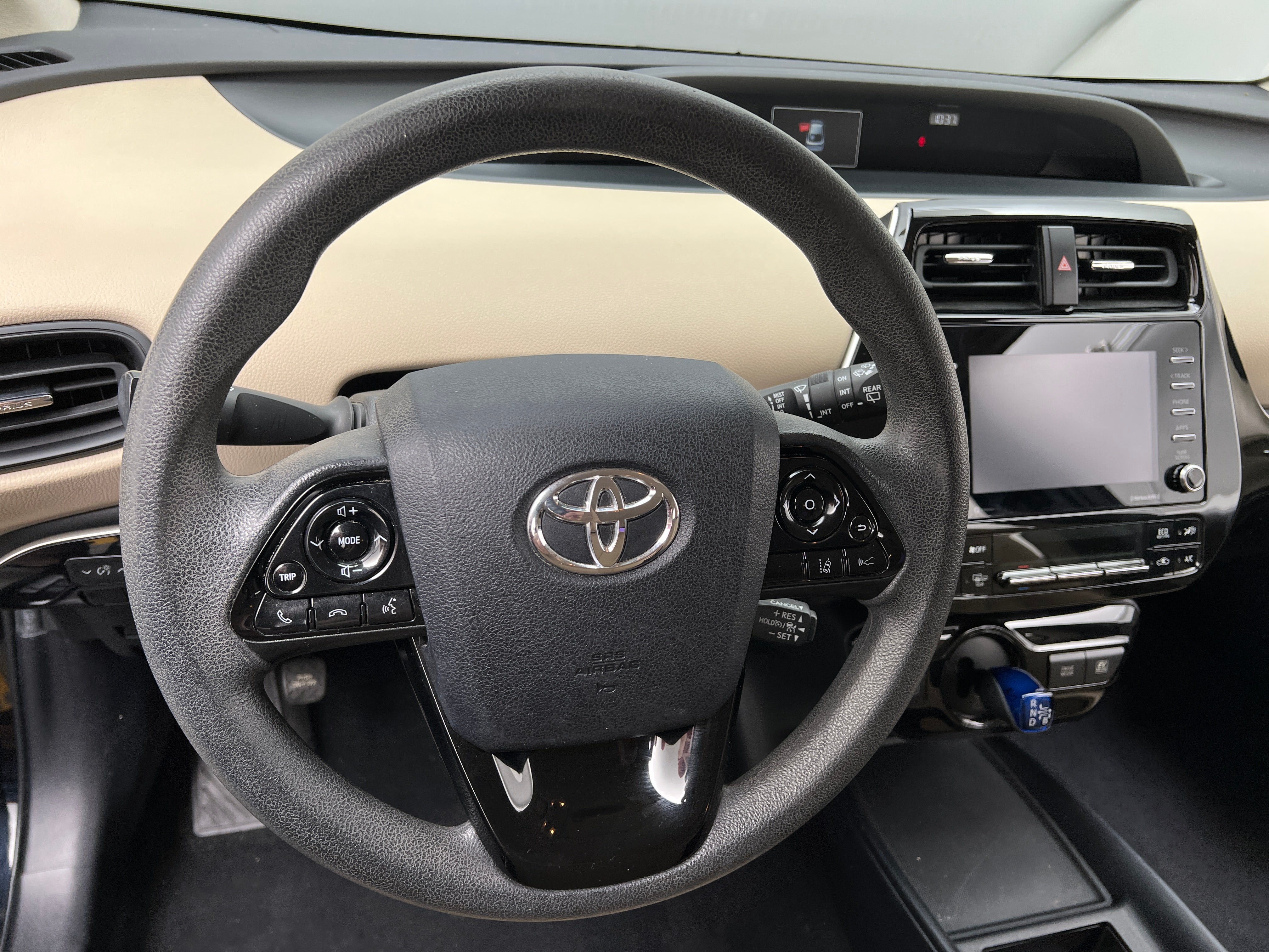 2022 Toyota Prius LE 5