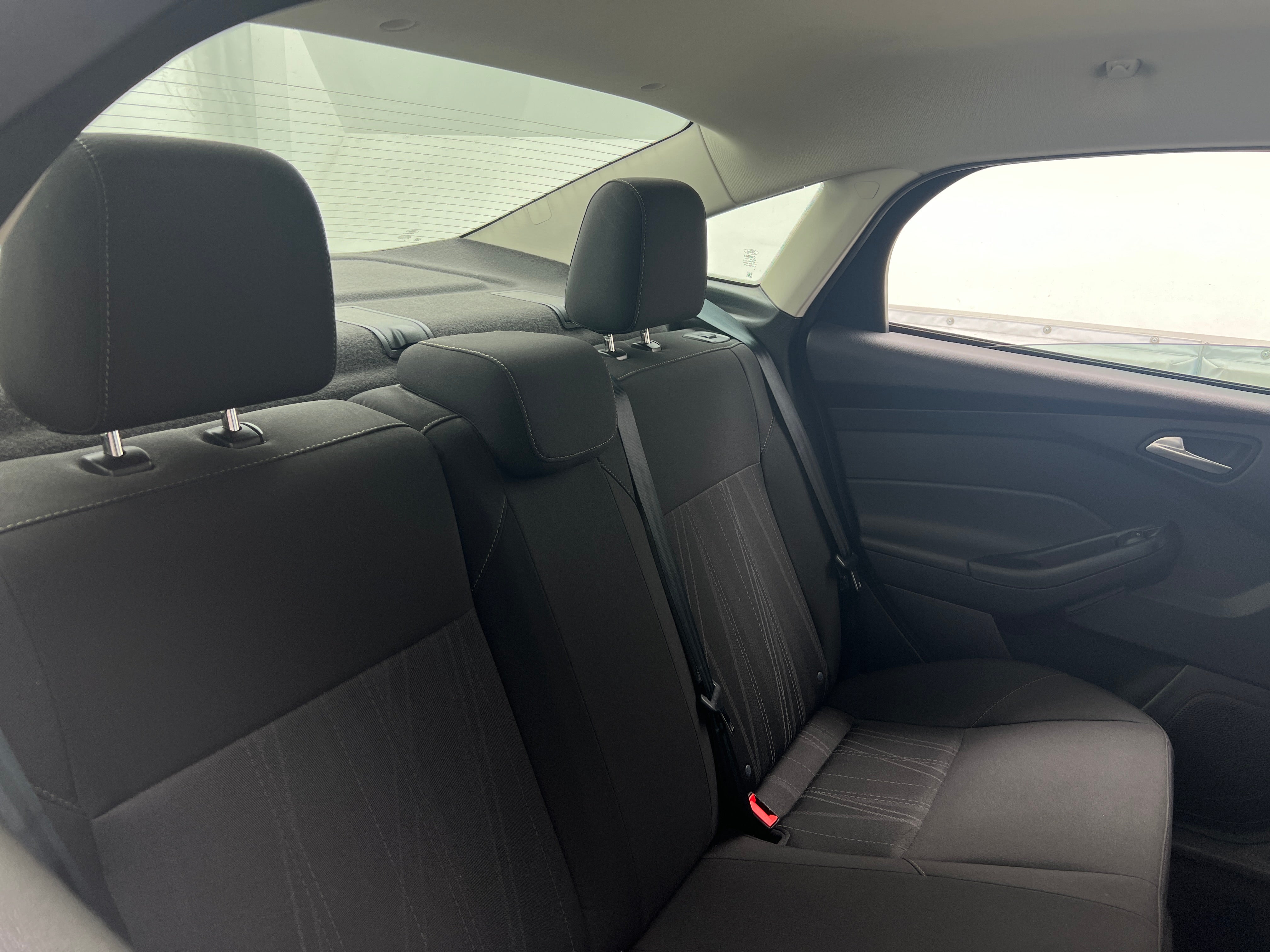 2017 Ford Focus SE 6