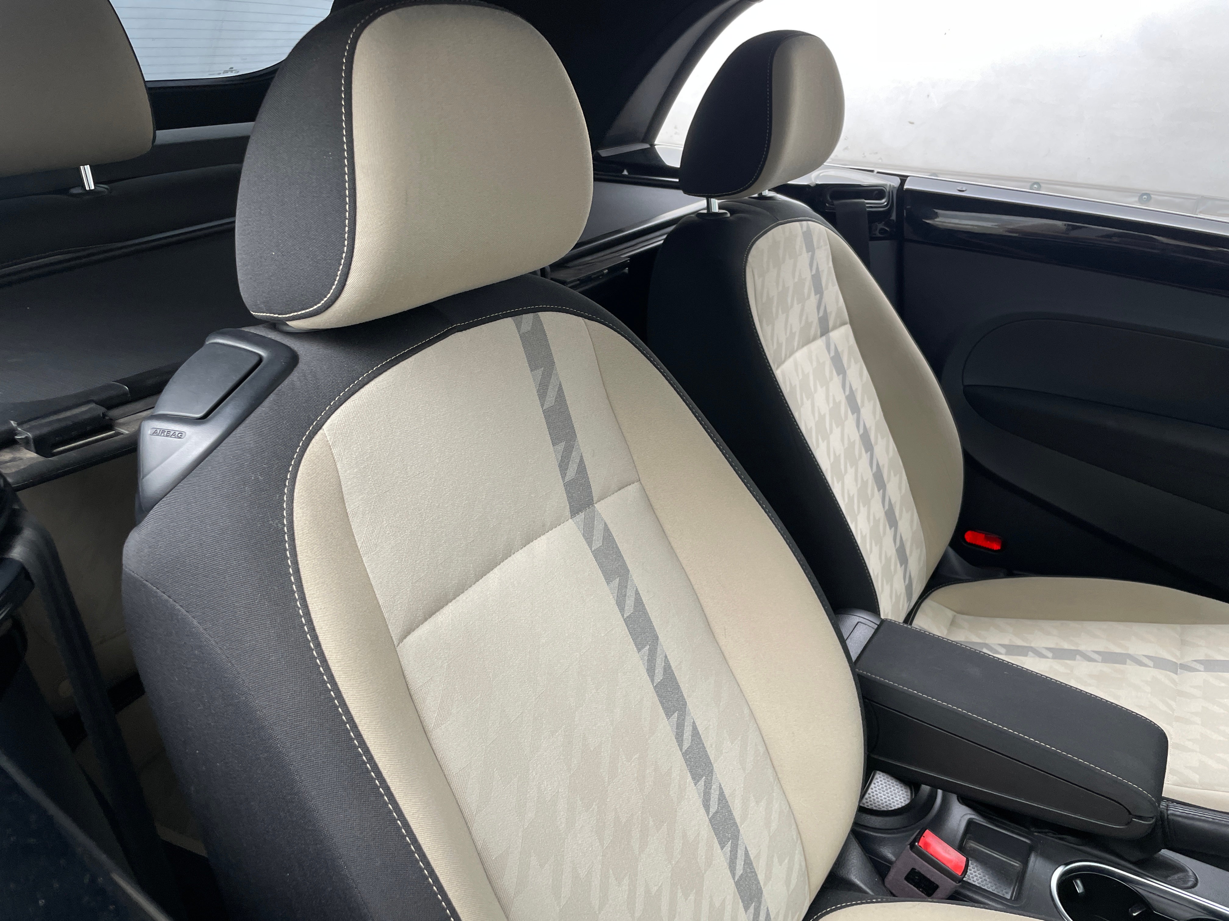 2018 Volkswagen Beetle Coast 2