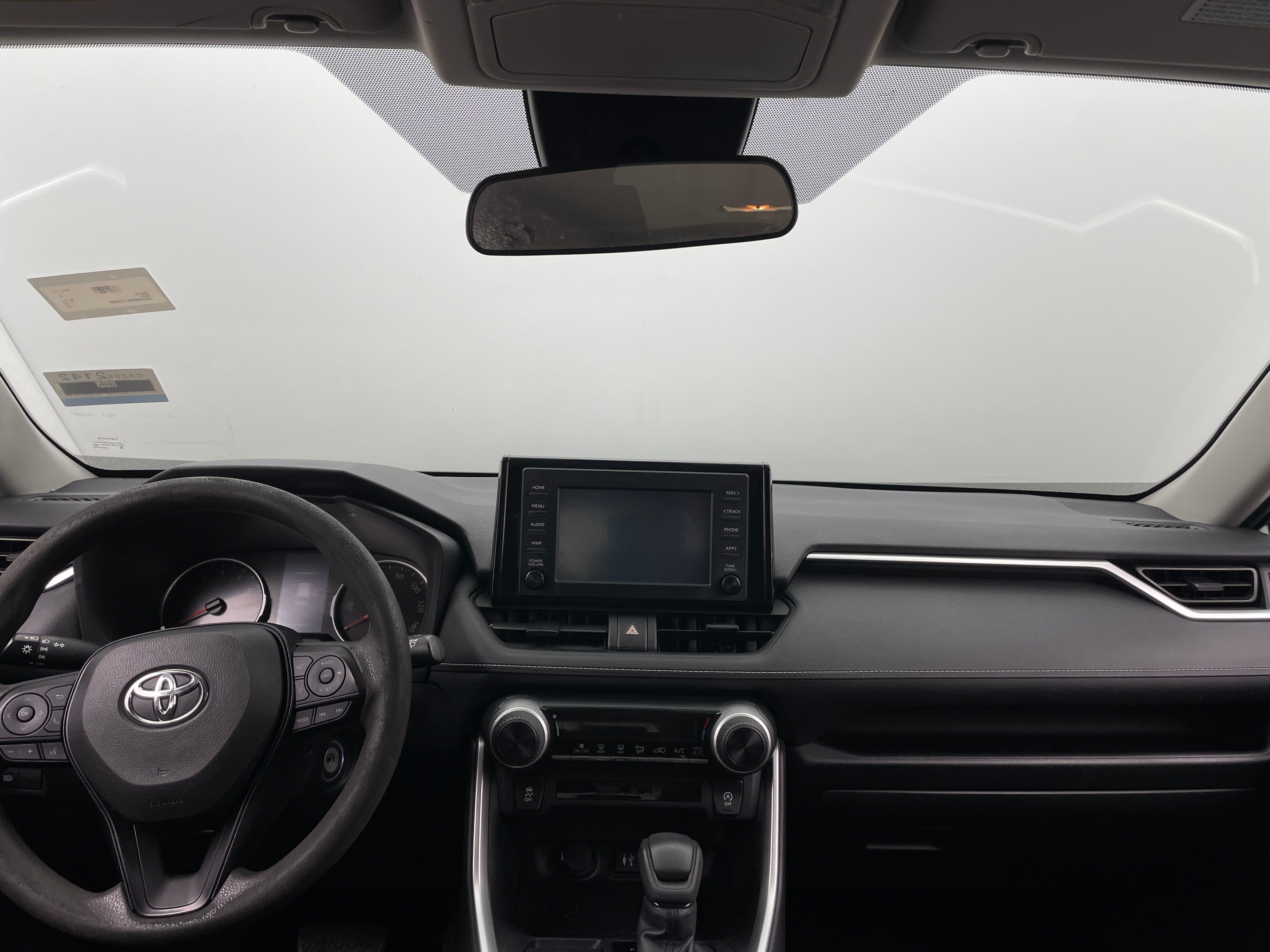 2019 Toyota RAV4 LE 3