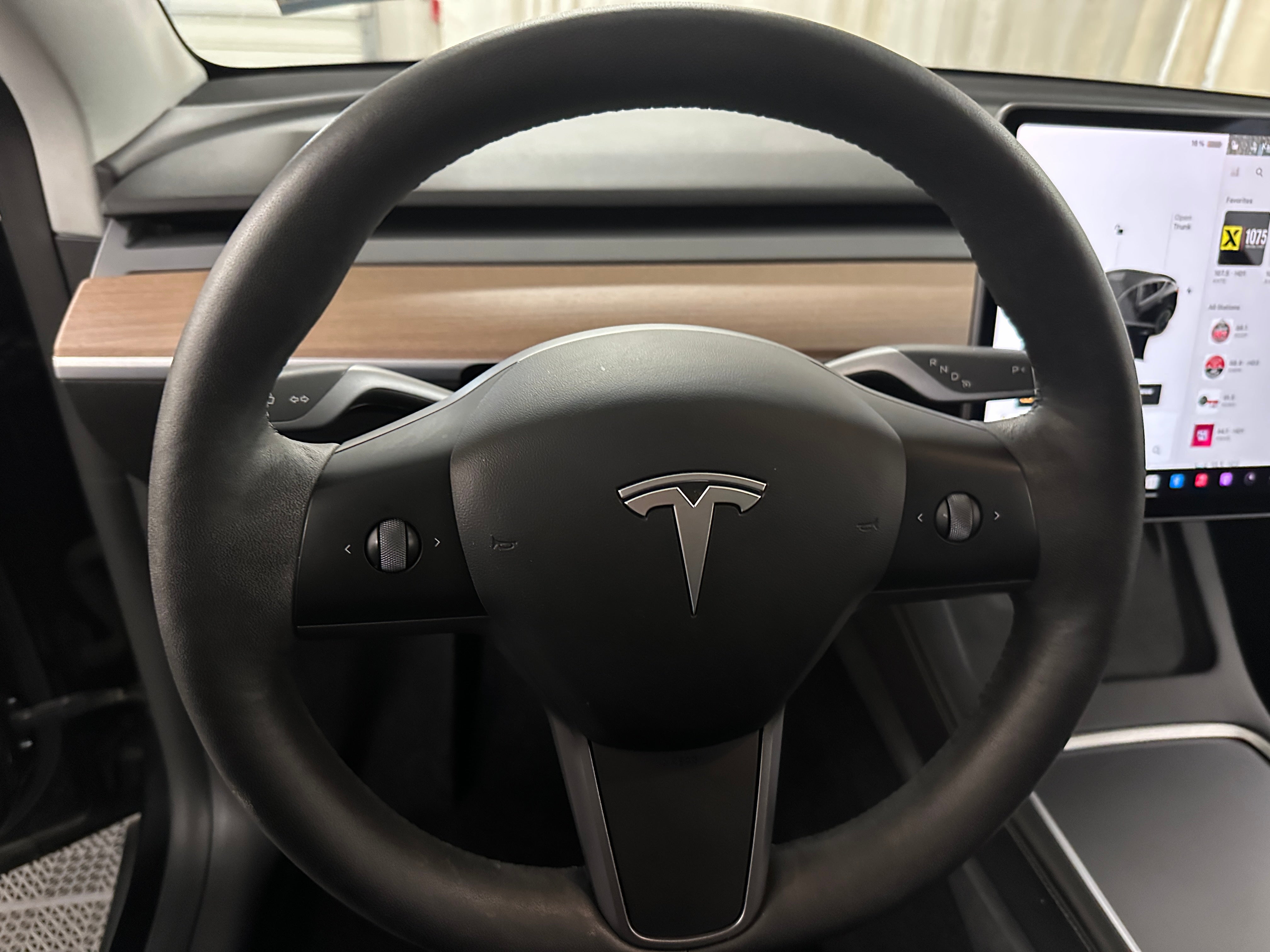 2022 Tesla Model Y Long Range 4