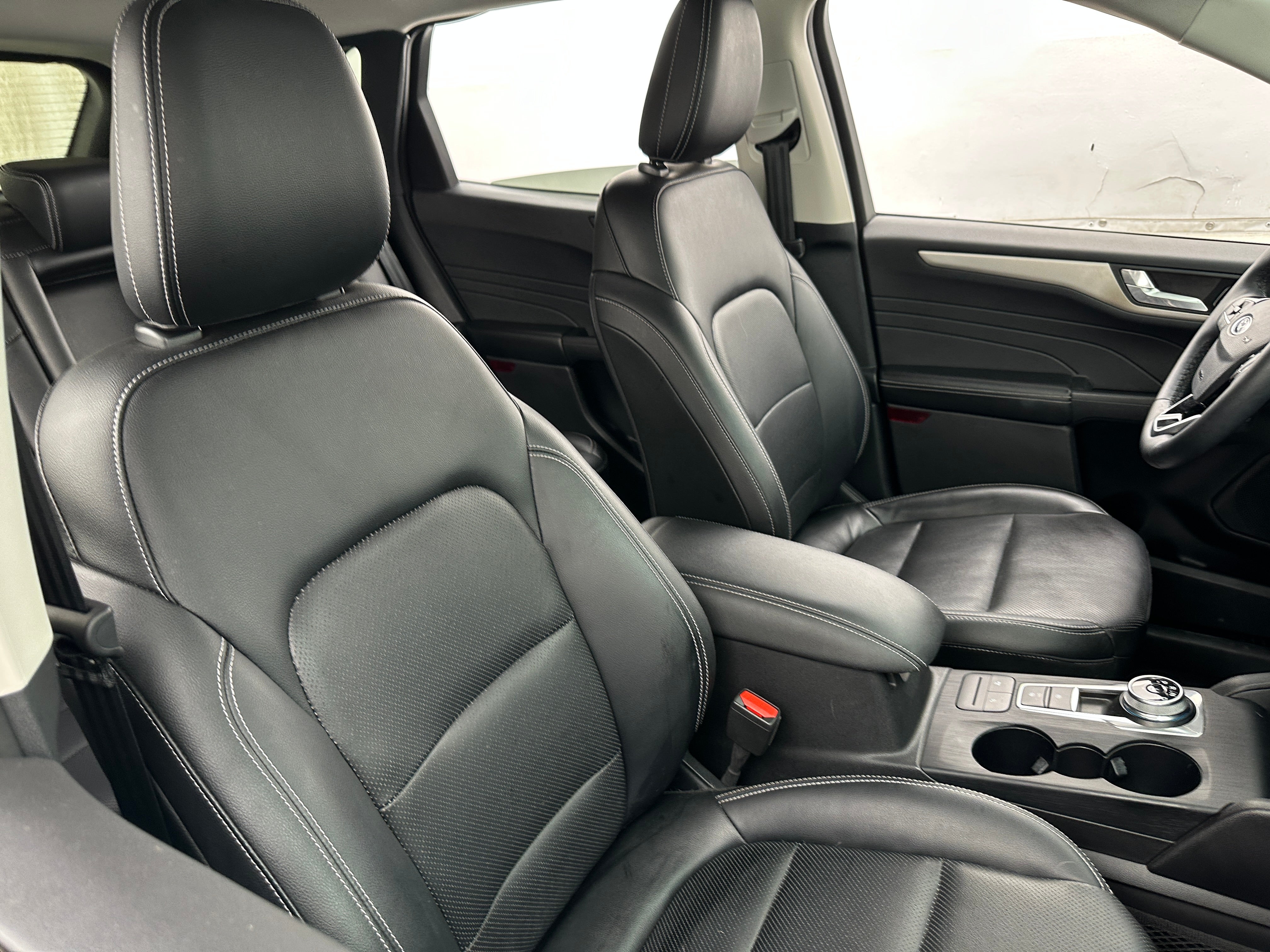 2022 Ford Escape SEL 2