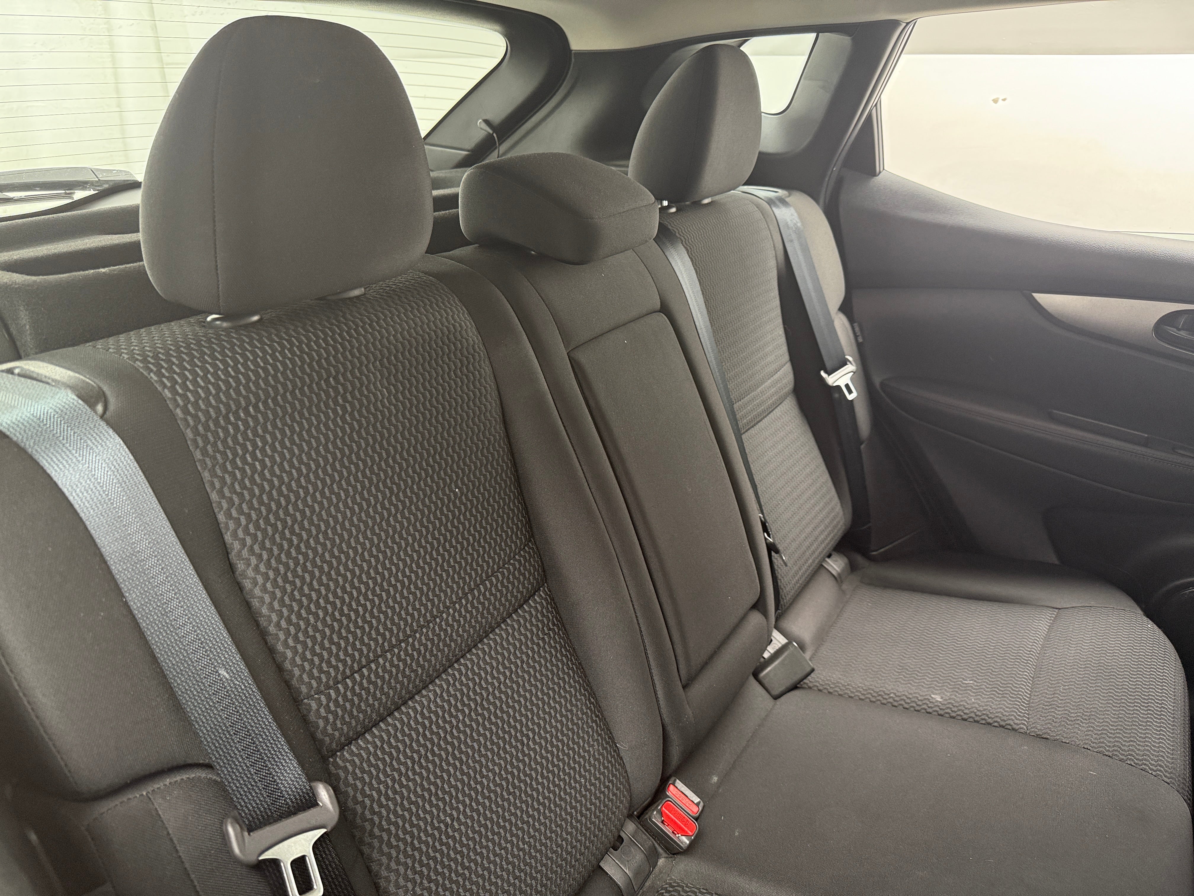 2020 Nissan Rogue Sport S 6