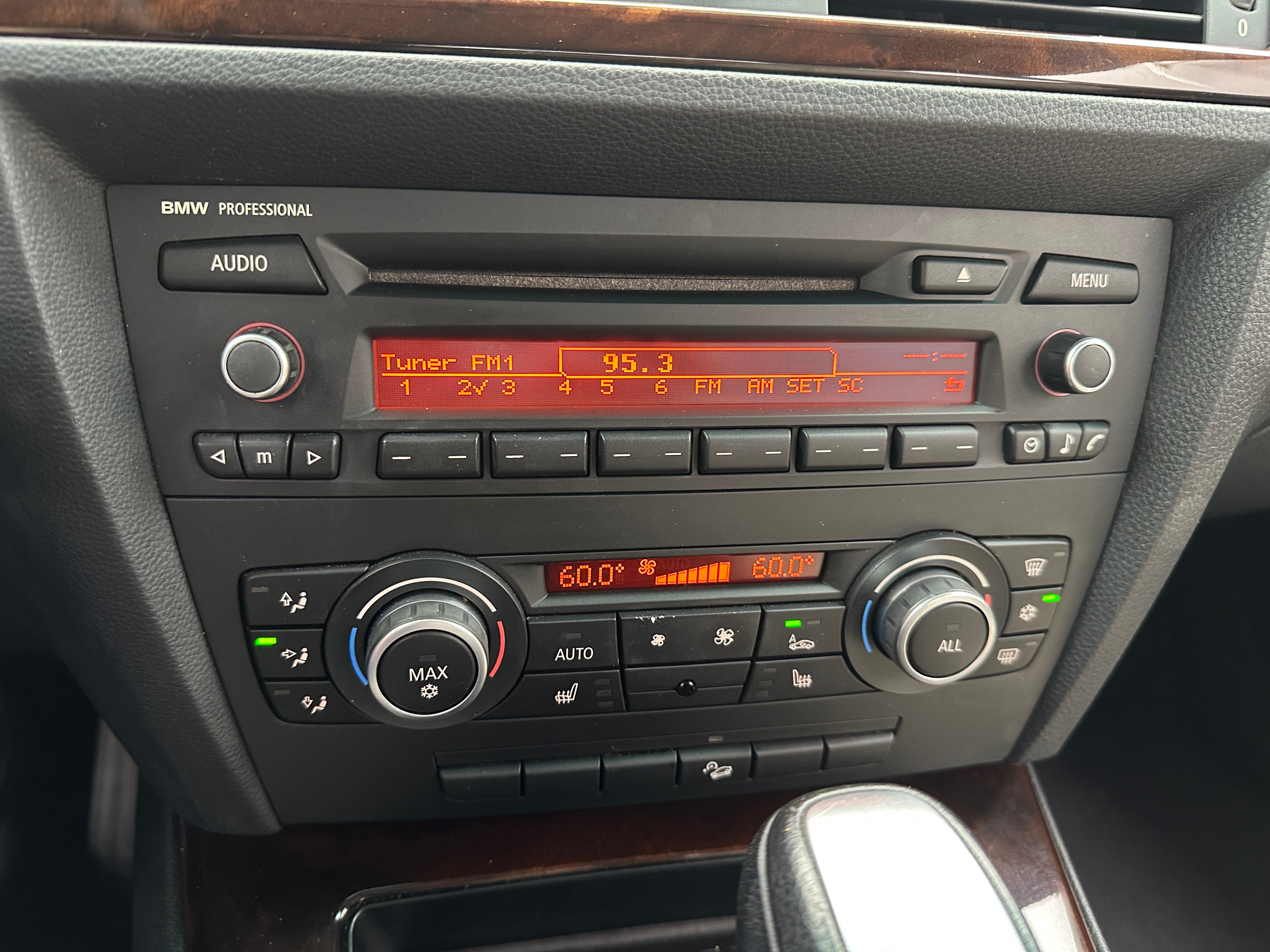 2011 BMW 3 Series 328i xDrive 3