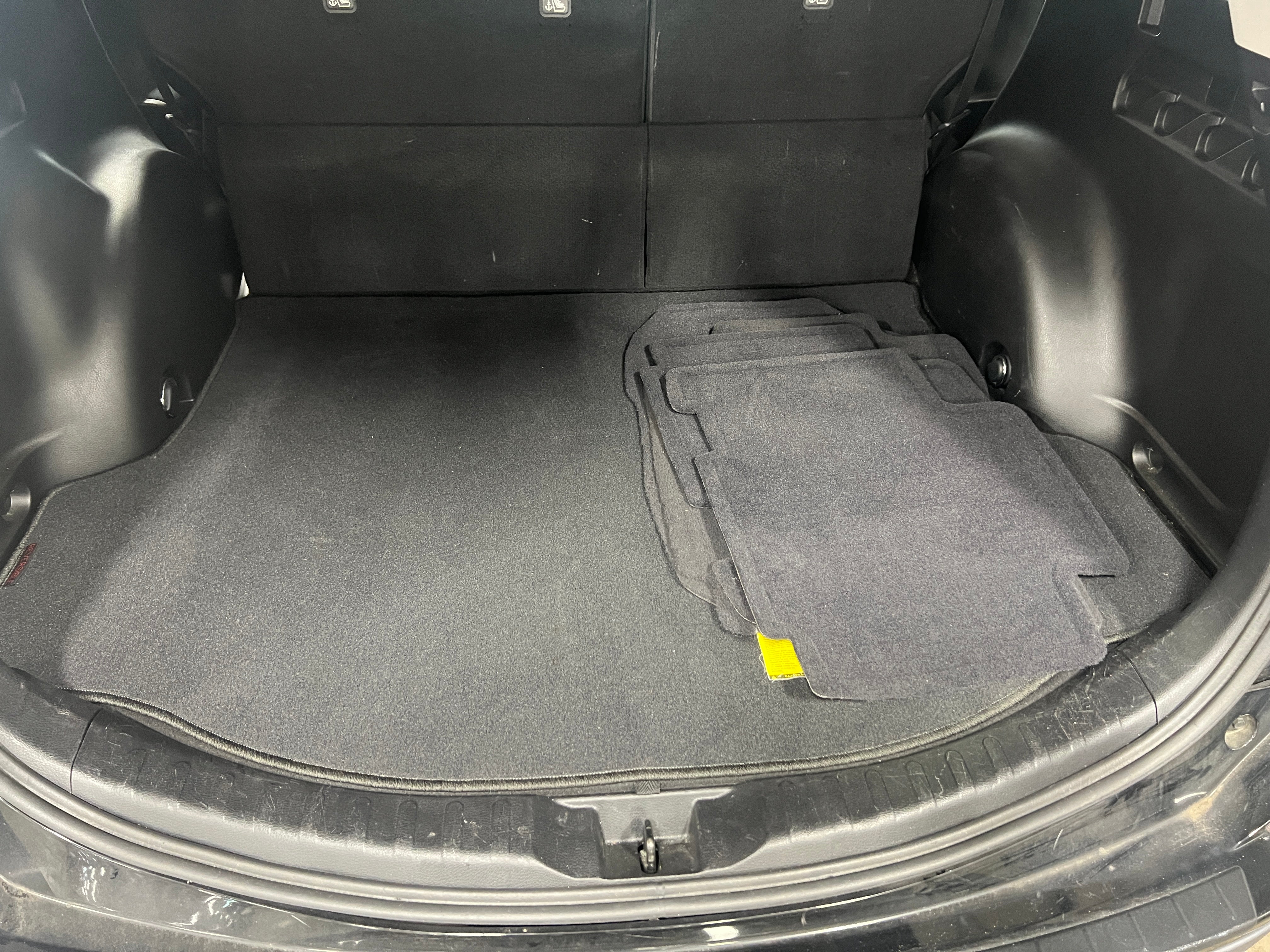 2018 Toyota RAV4 LE 7