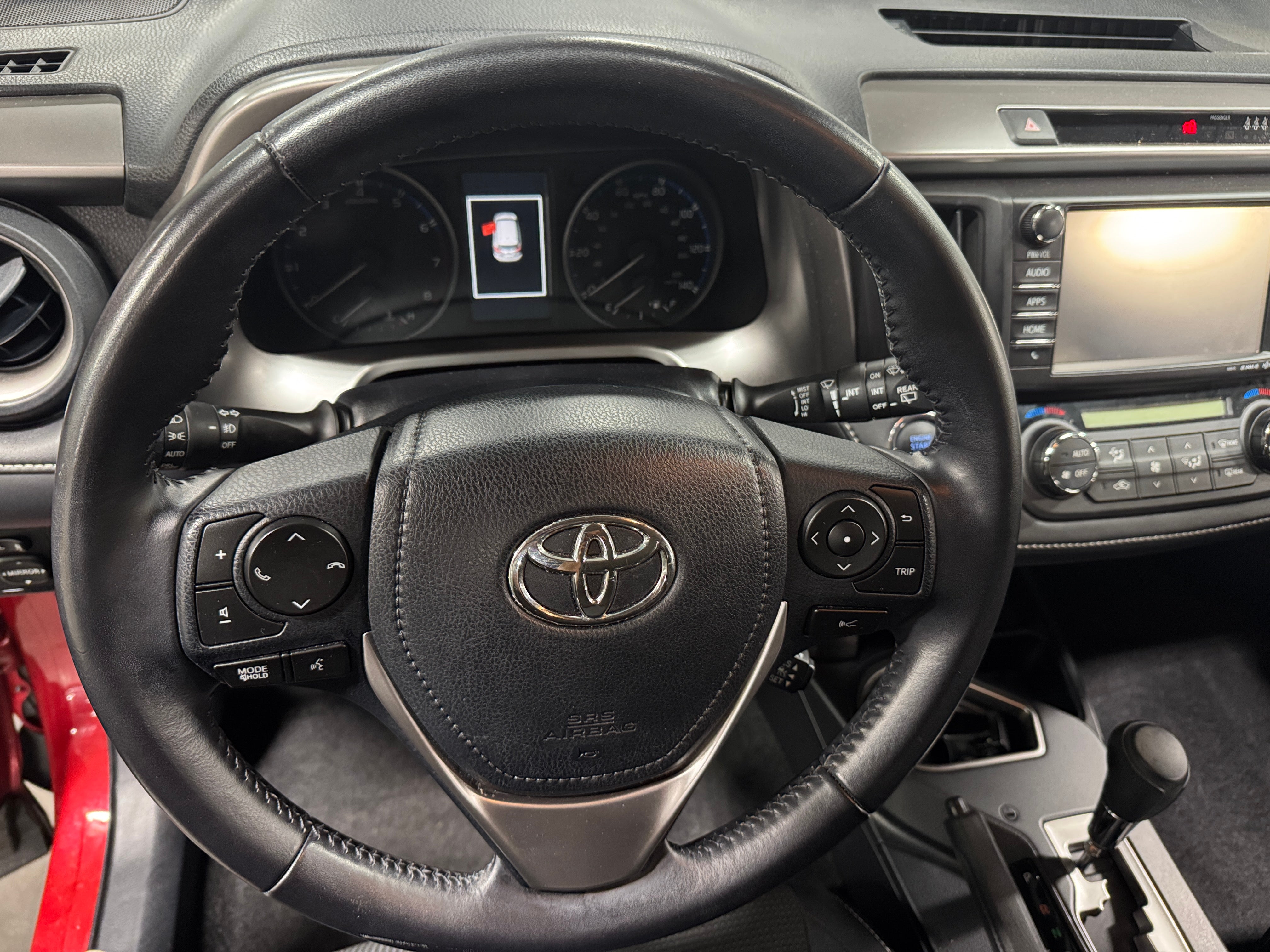 2017 Toyota RAV4 XLE 5