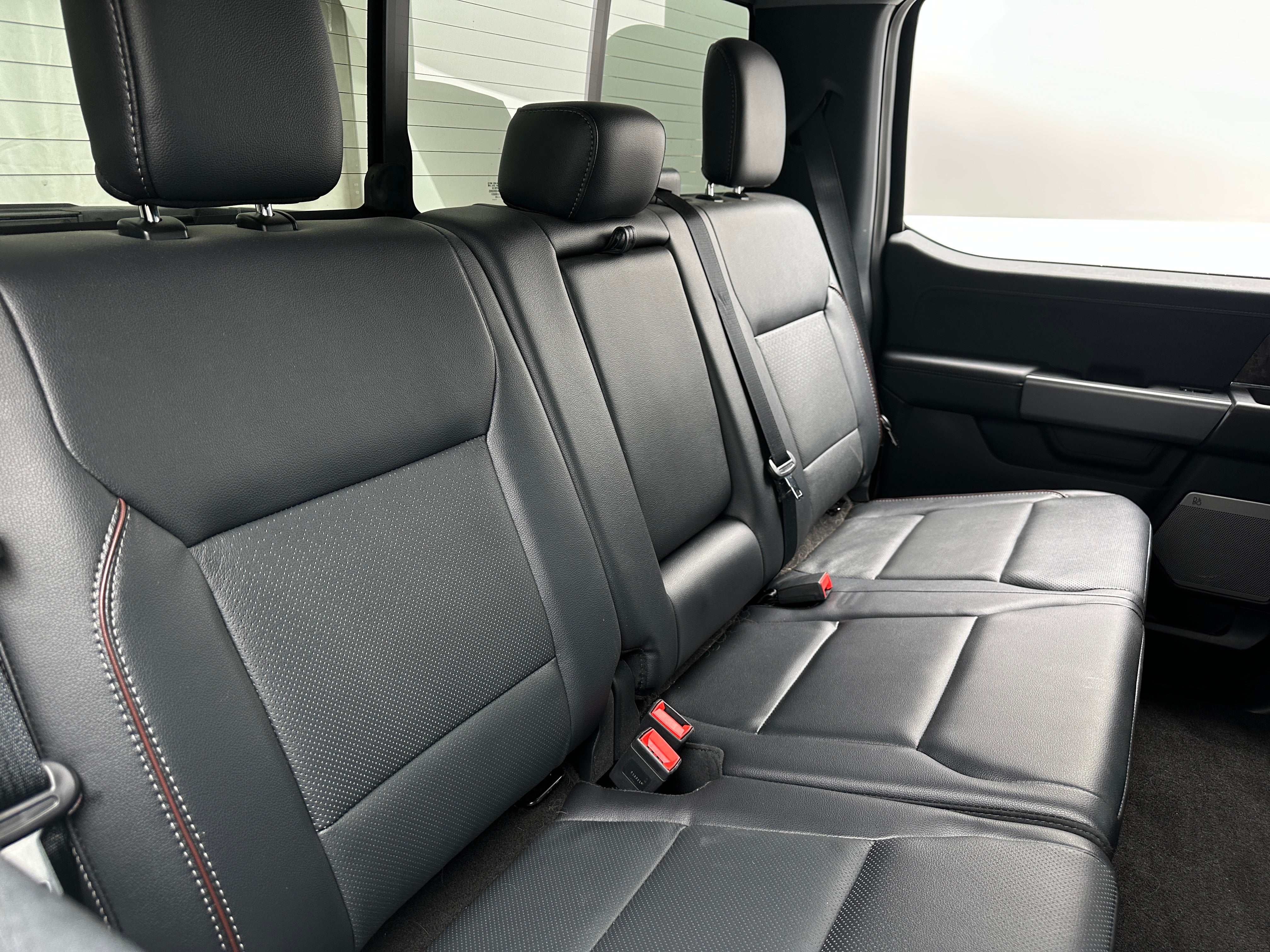 2023 Ford Econoline E-150 5