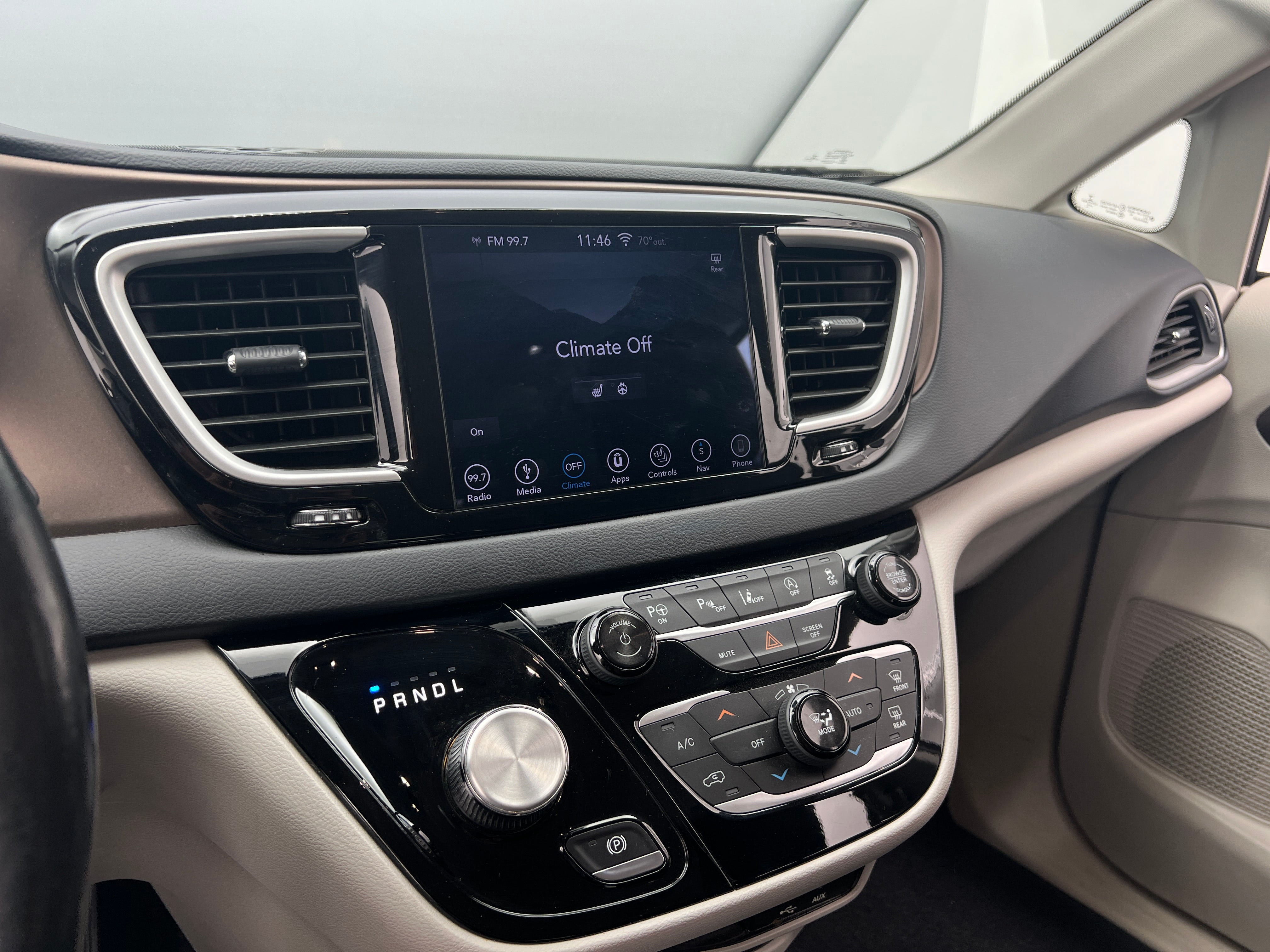 2019 Chrysler Pacifica Touring L 3