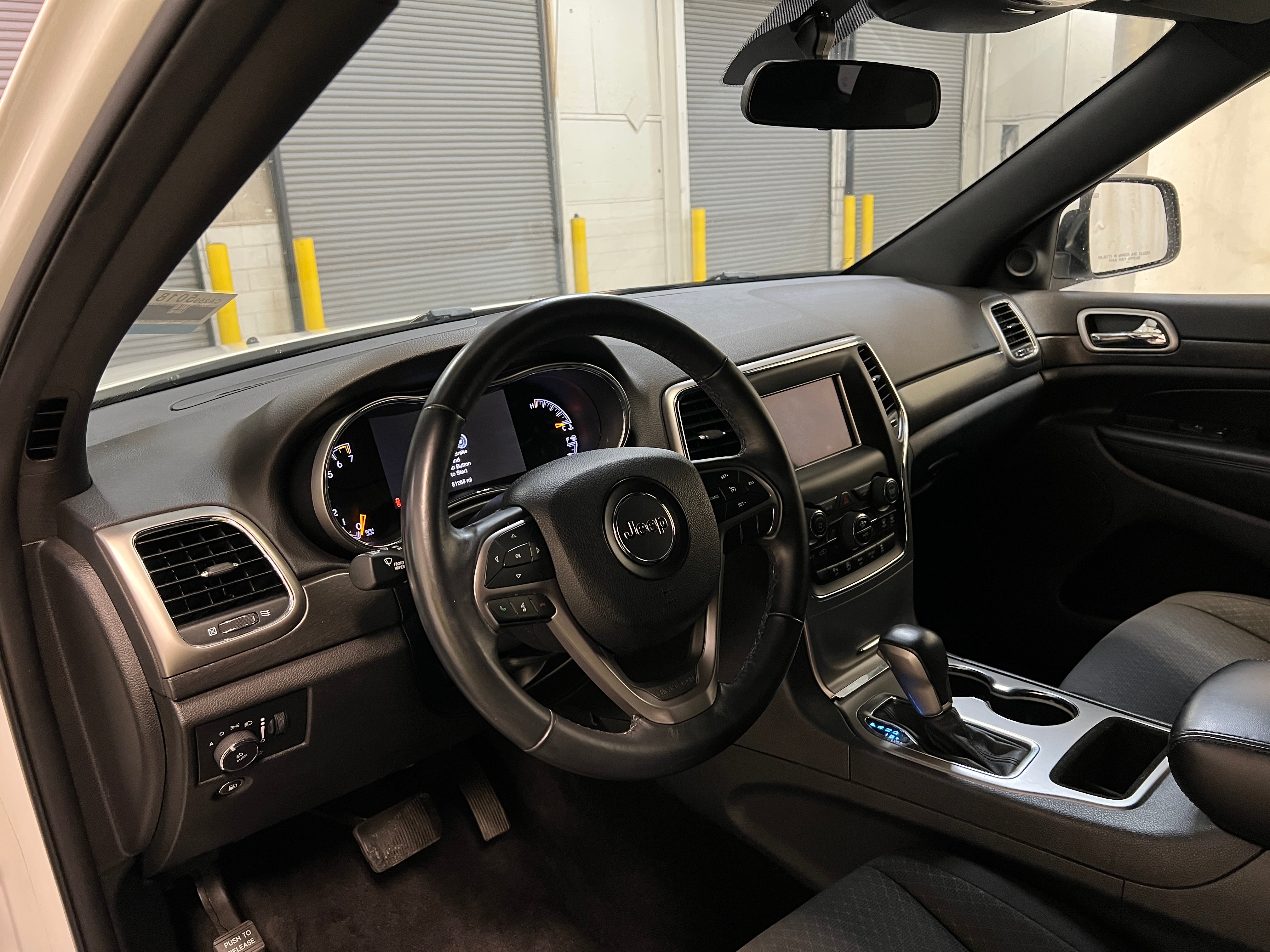 2018 Jeep Grand Cherokee Laredo 3