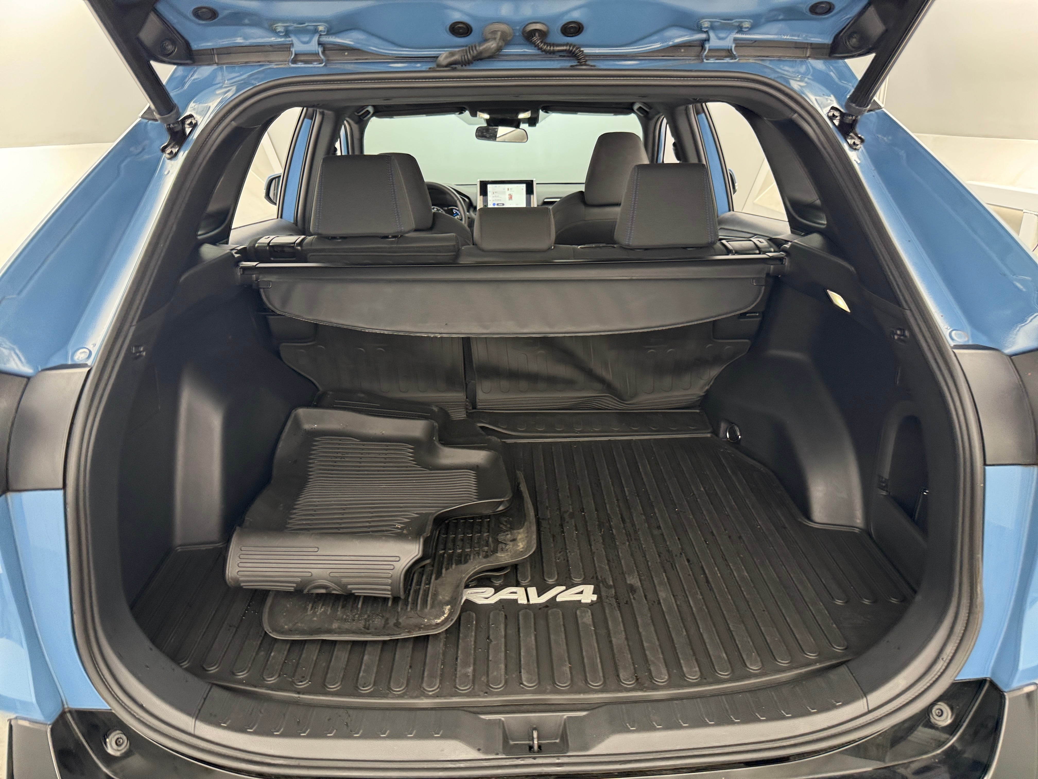 2023 Toyota RAV4 SE 7