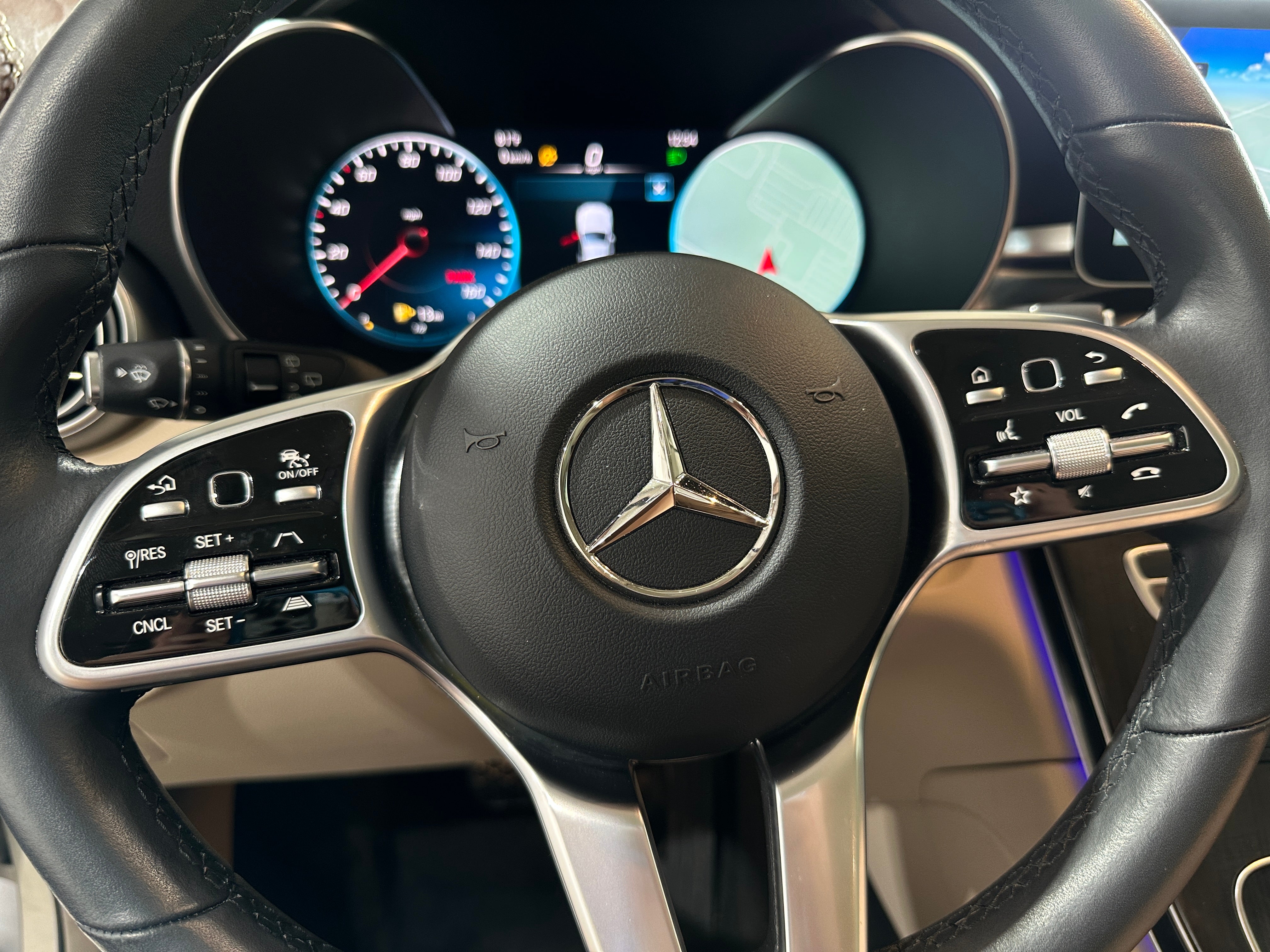 2022 Mercedes-Benz GLC 300 4