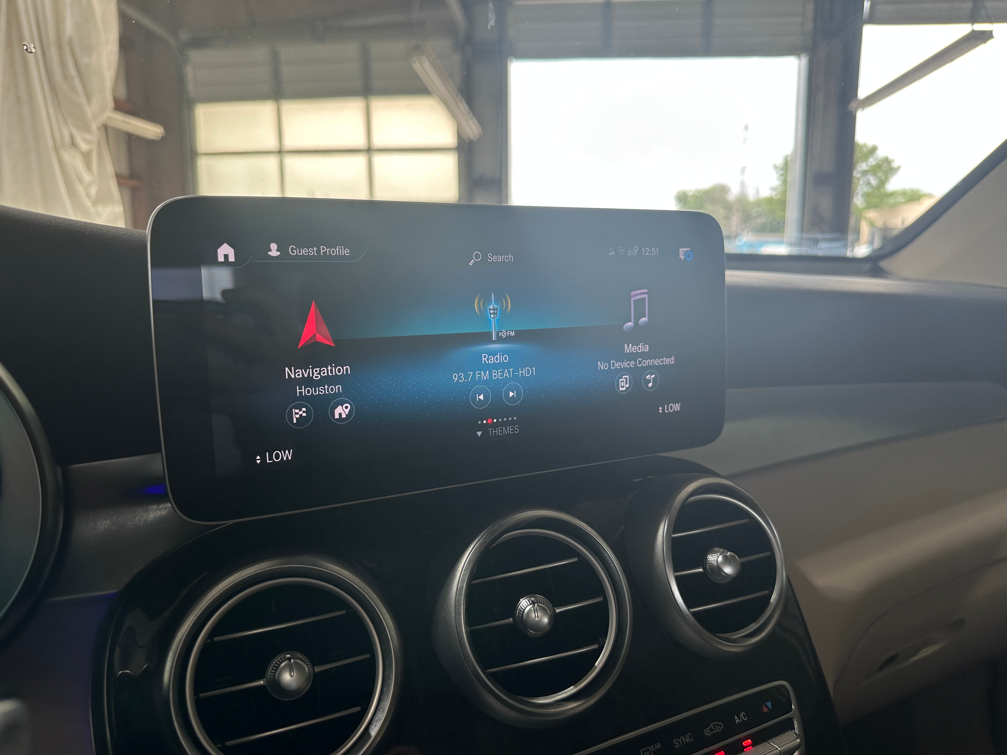 2022 Mercedes-Benz GLC 300 3