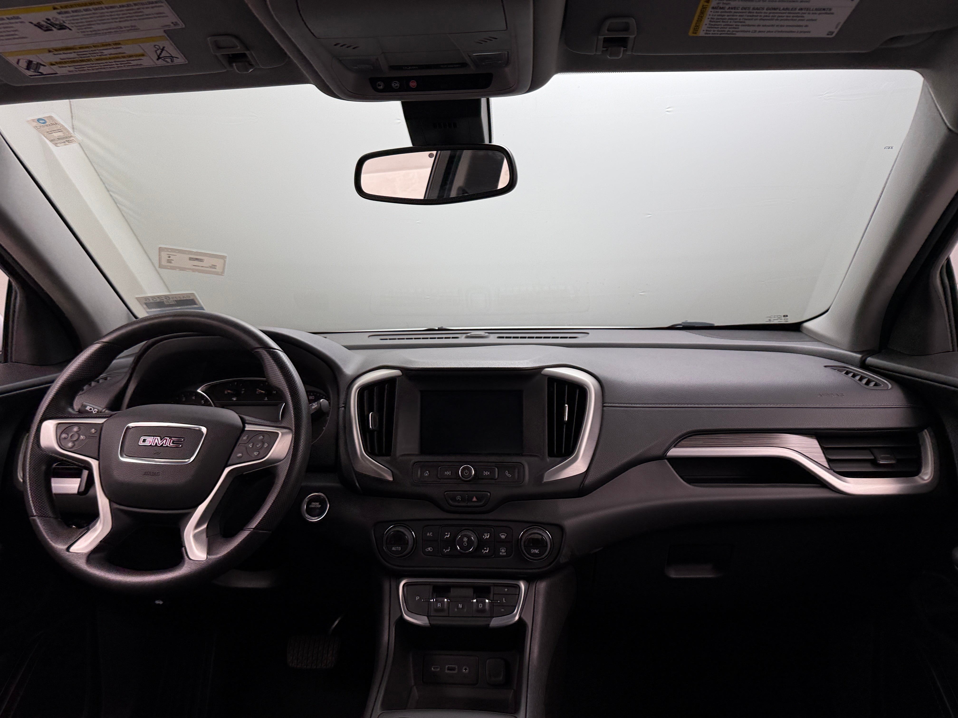 2022 GMC Terrain SLE 3