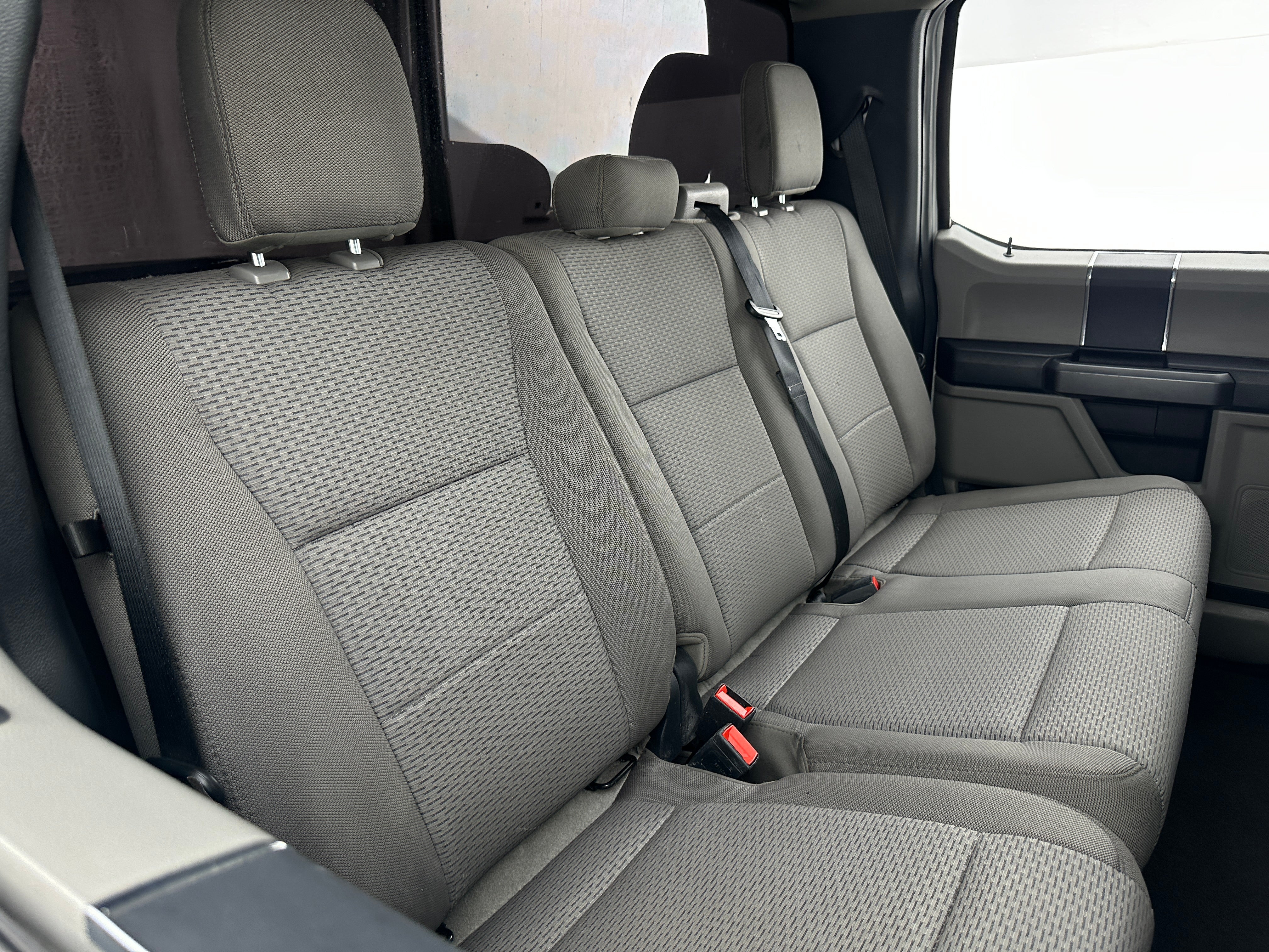 2022 Ford Econoline E-250 6
