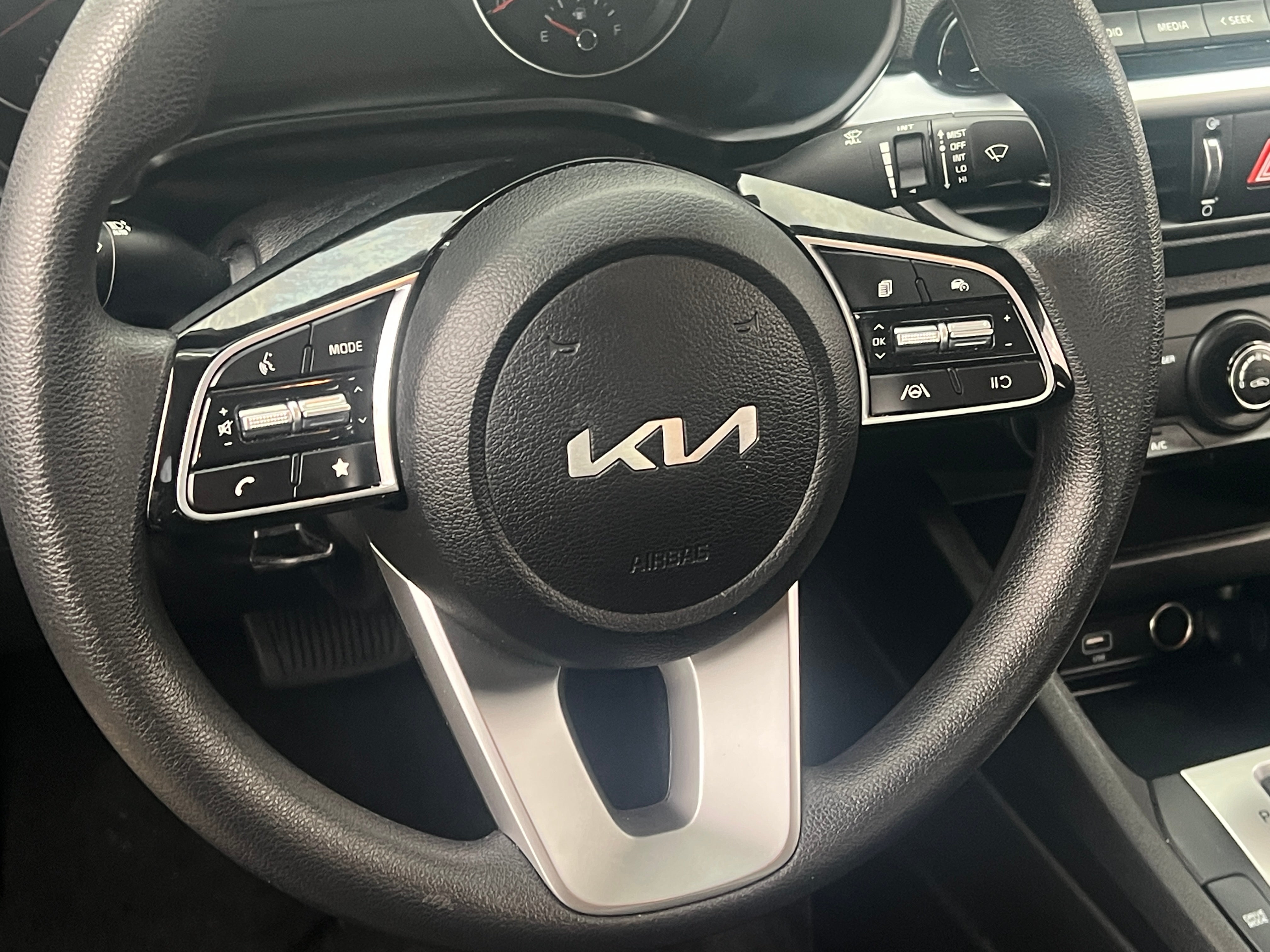 2023 Kia Forte LXS 5