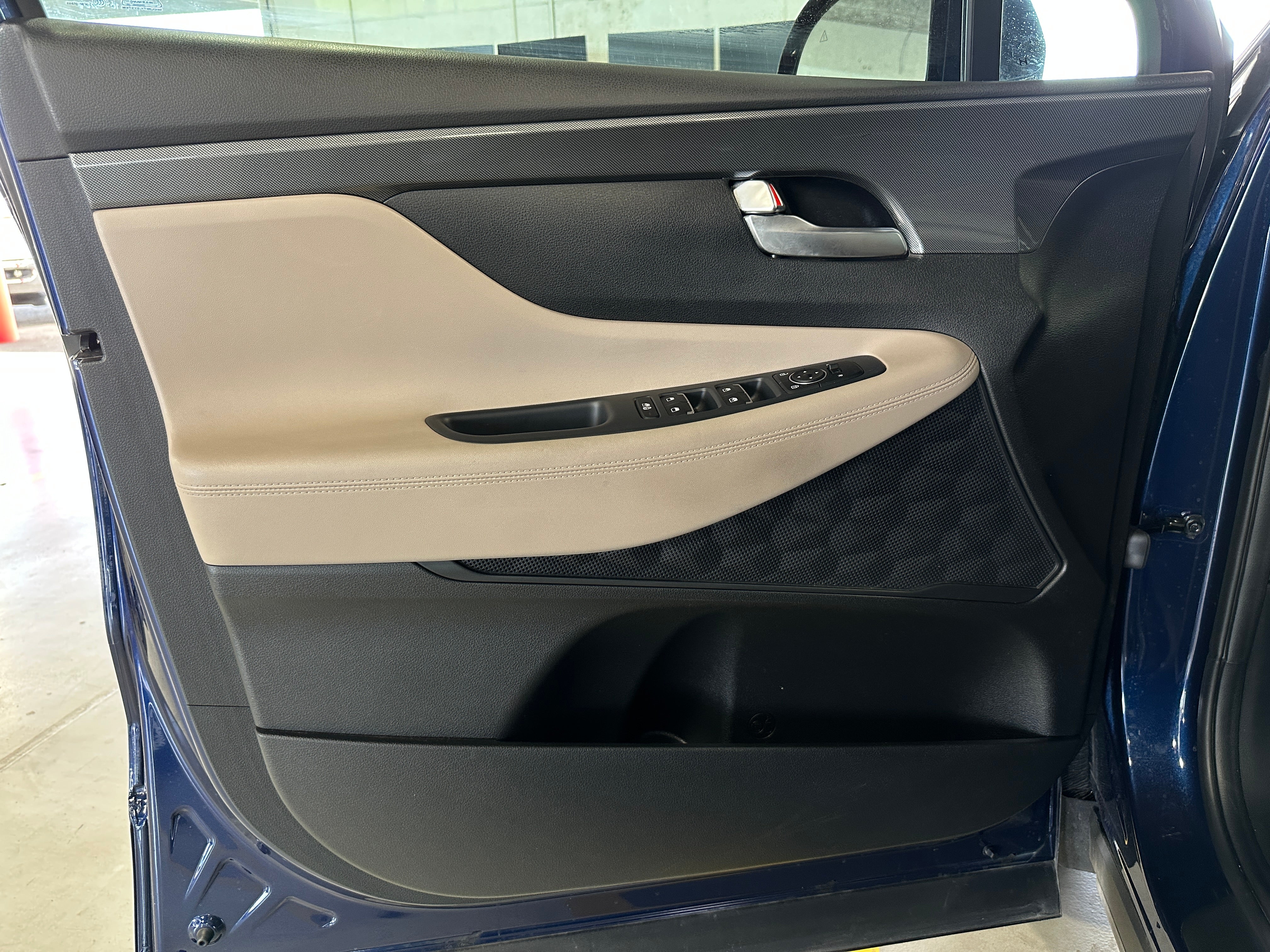 Image 4 of 2023 Hyundai Santa Fe SEL