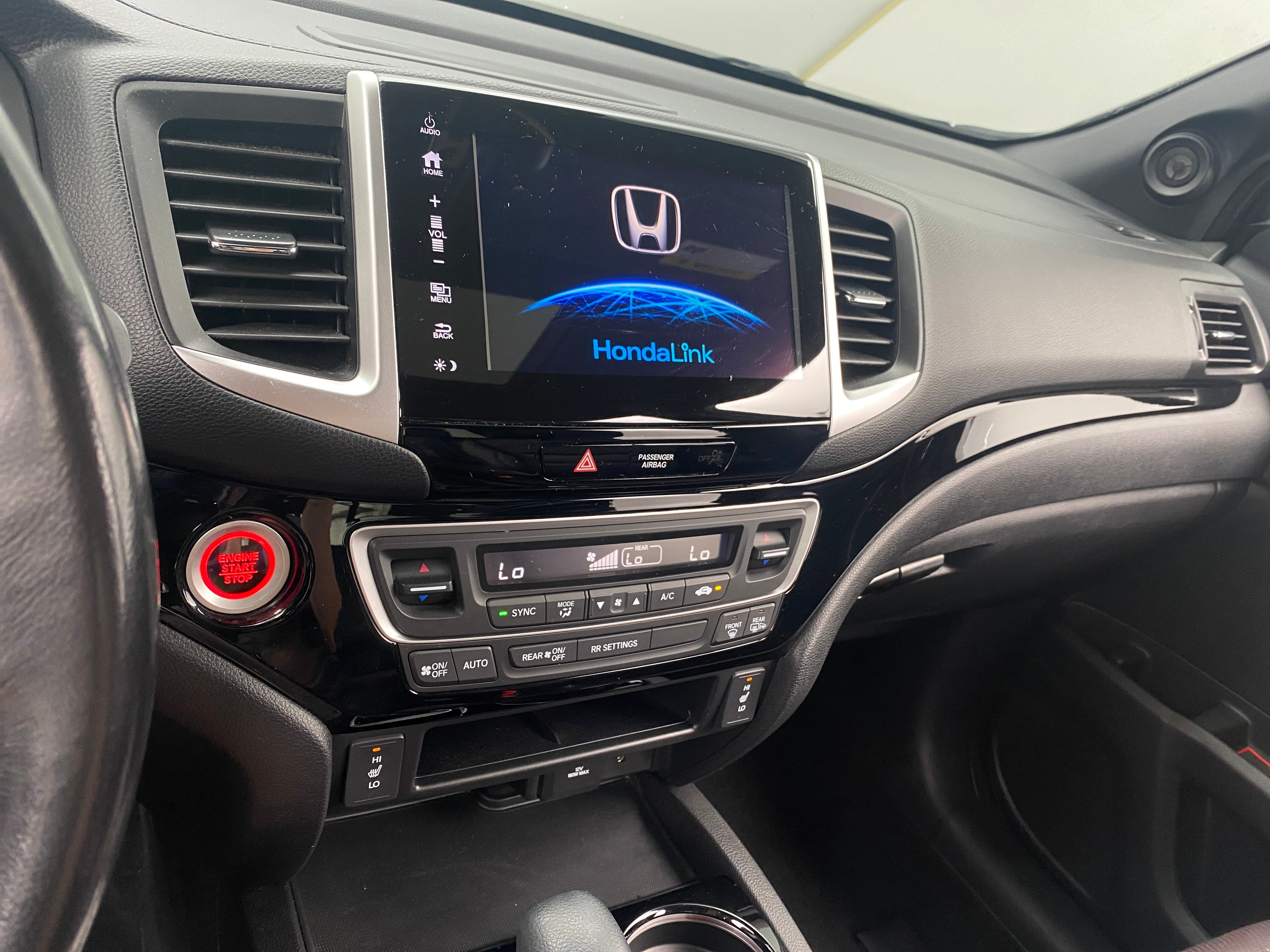 2019 Honda Ridgeline Black Edition 3