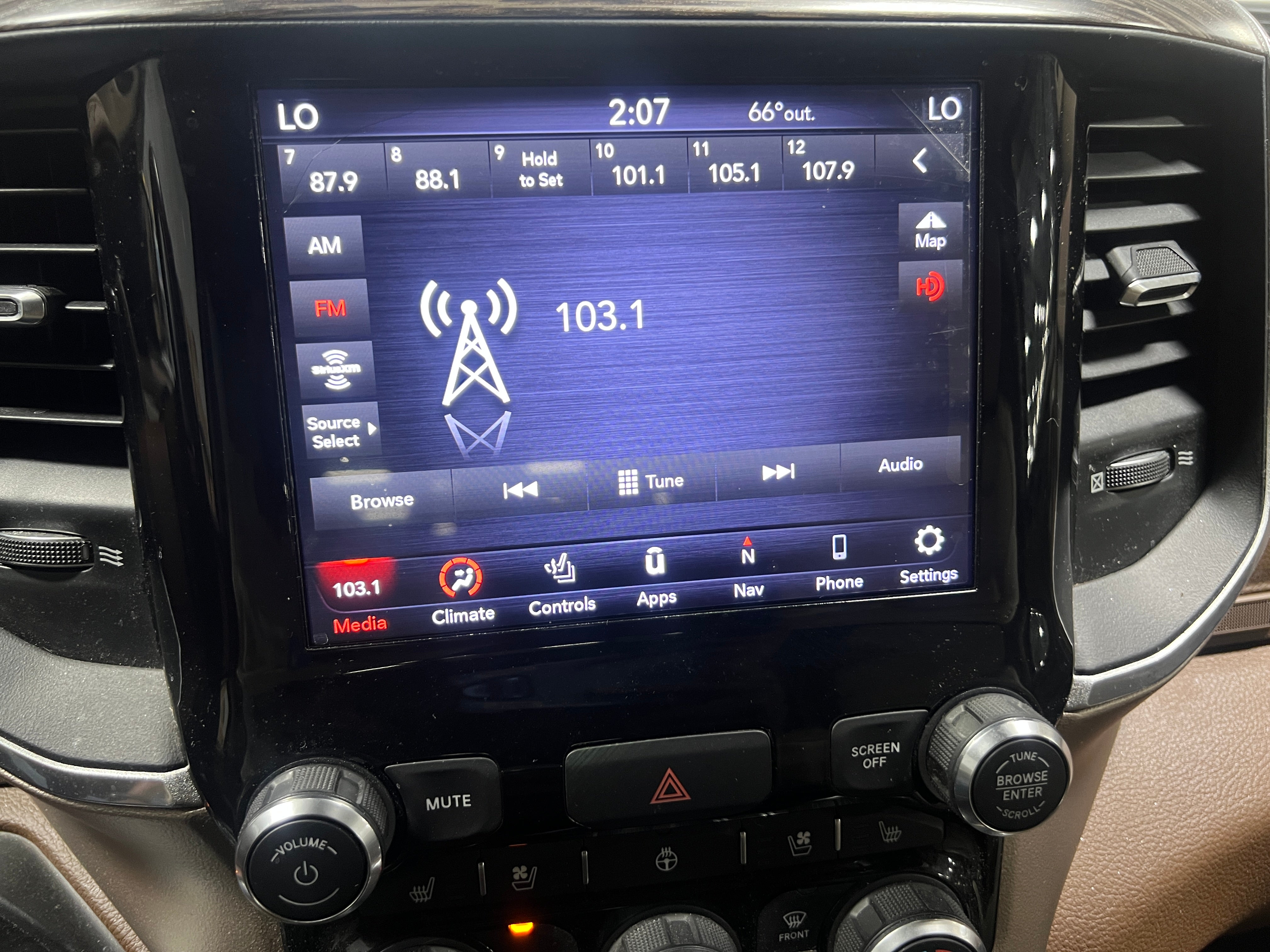 2020 RAM 1500 Laramie 3