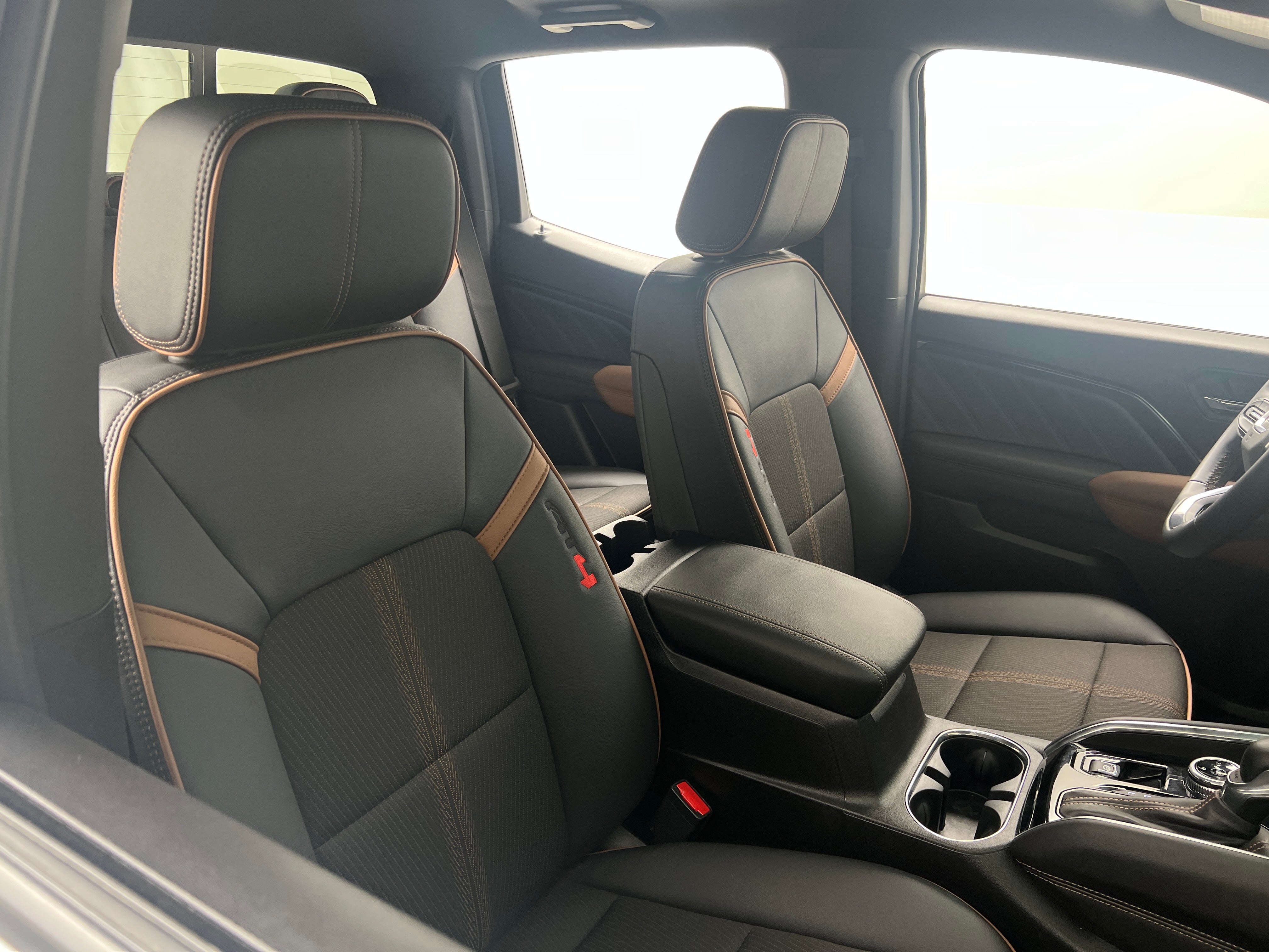 2024 GMC Canyon AT4 2