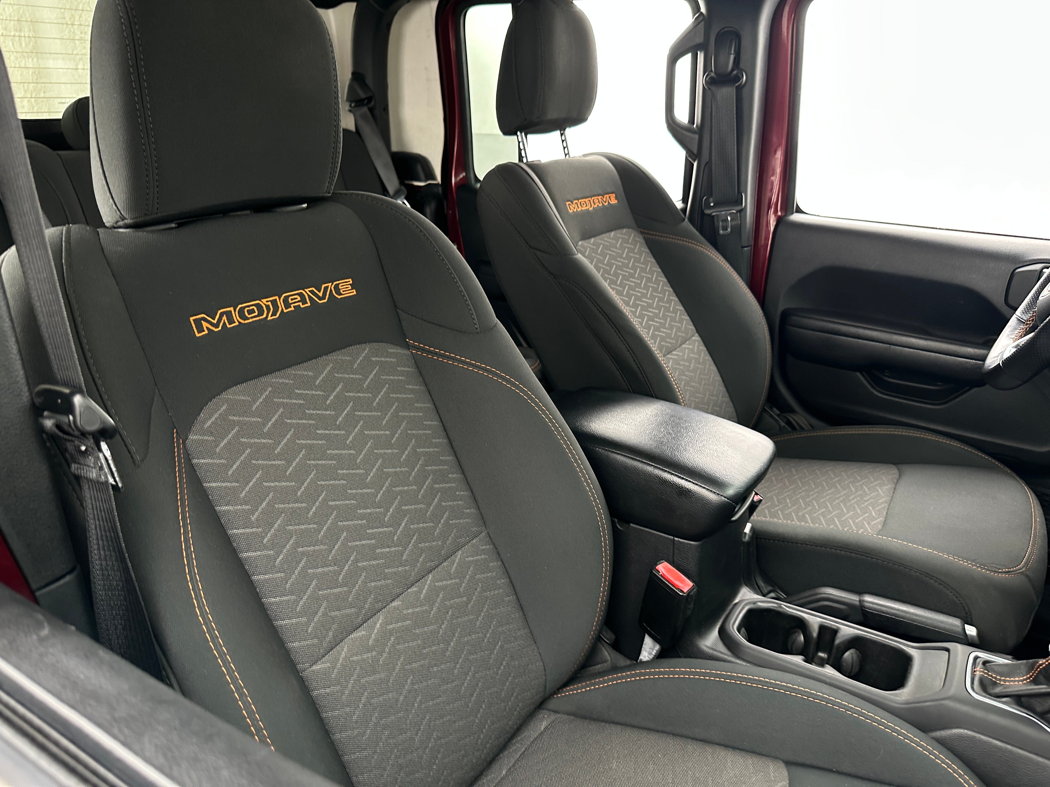 2021 Jeep Gladiator Mojave 2